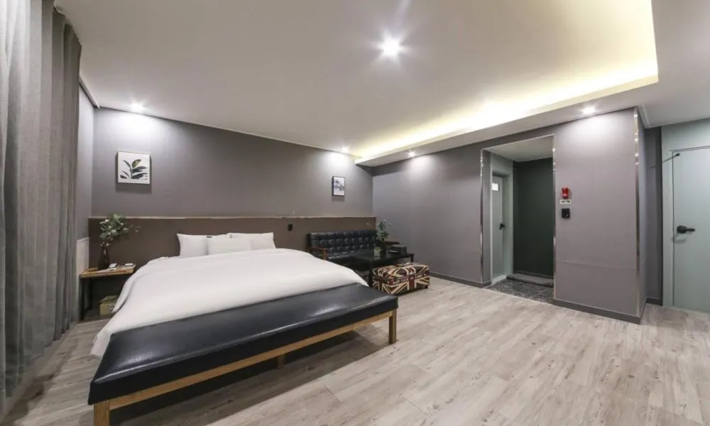 Bed in Daegu Seongseo Hotel Series 5.0