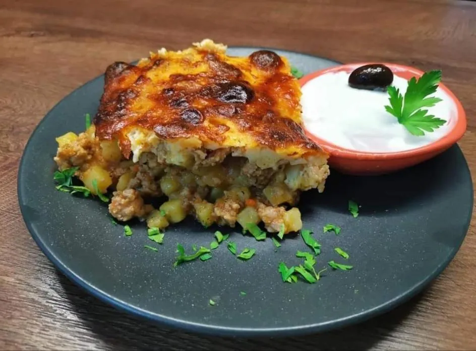 Restaurant/places to eat in Hotel Annis M&P