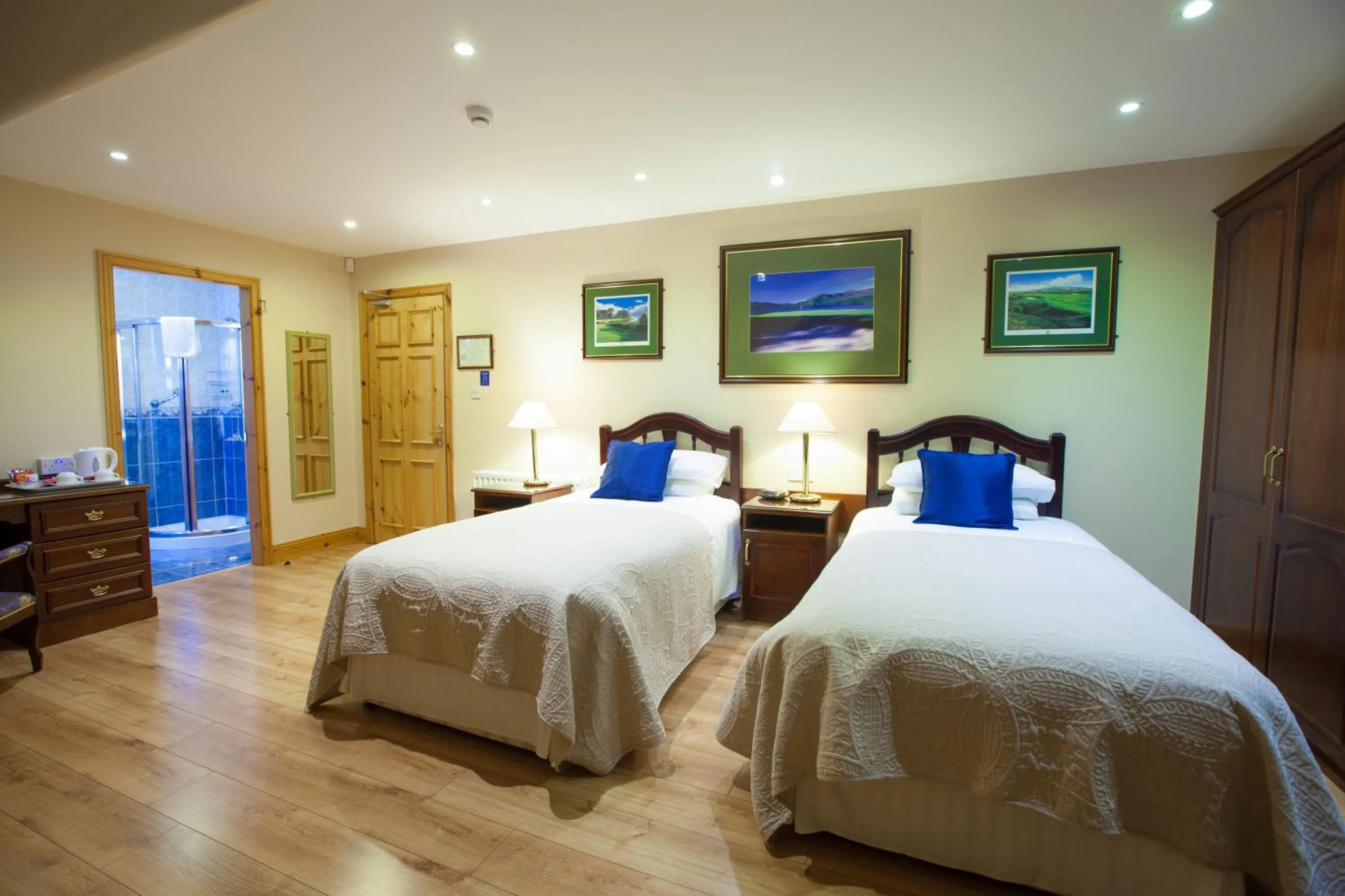 Bed in The Tides Ballybunion