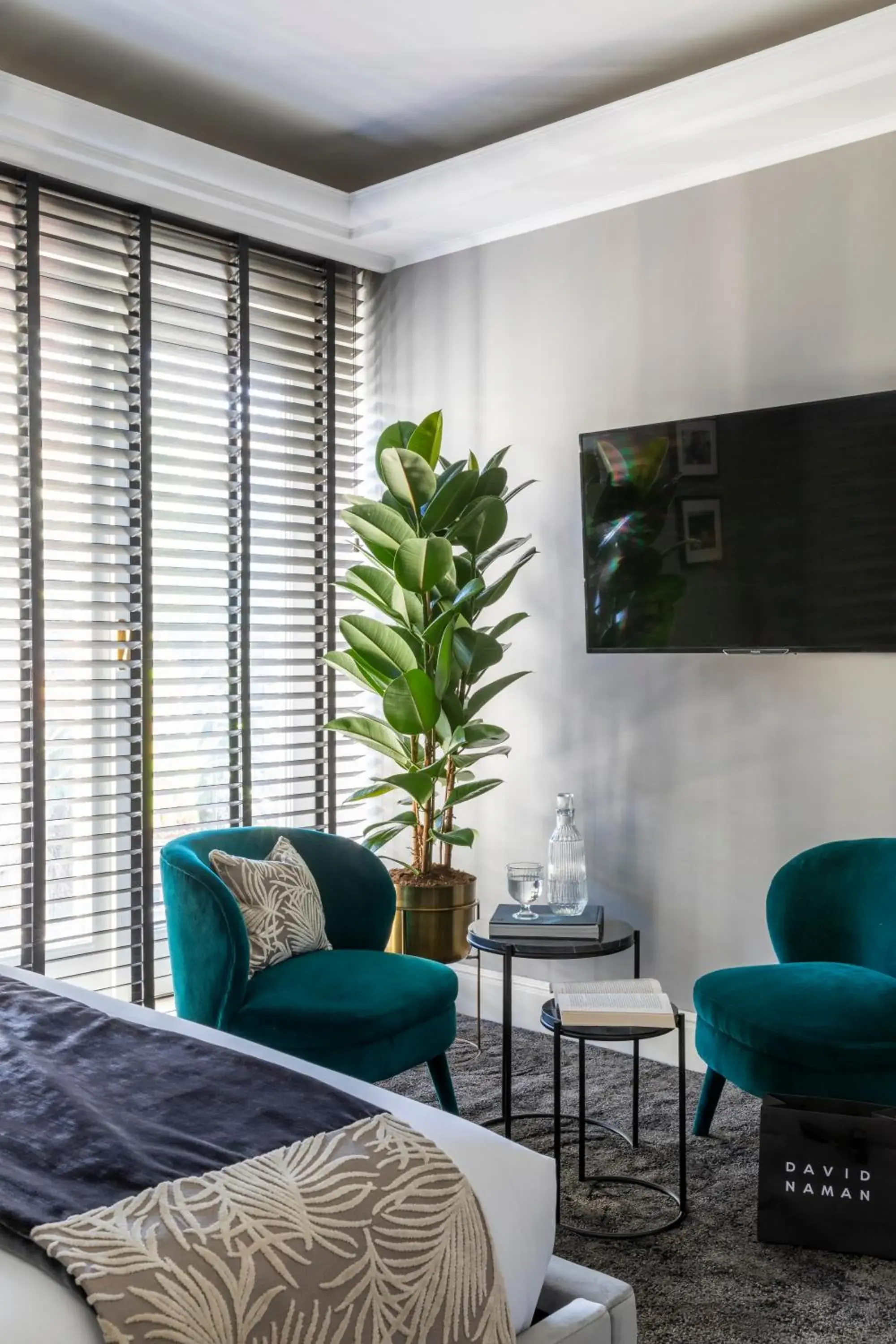 NAMAN HOTELLERIE - Spagna NAMAN HOTELLERIE - Spagna