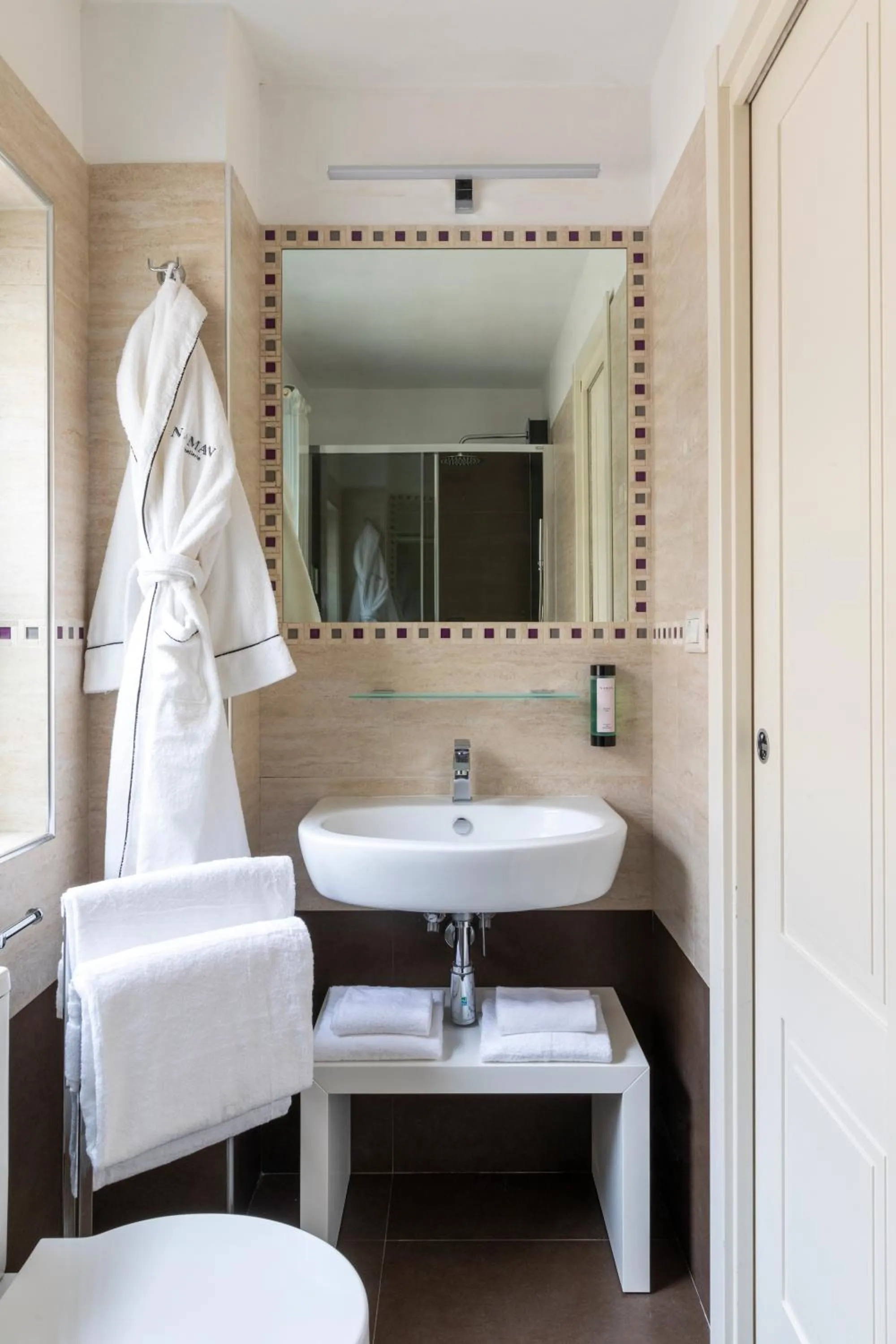 Bathroom in NAMAN HOTELLERIE - Spagna