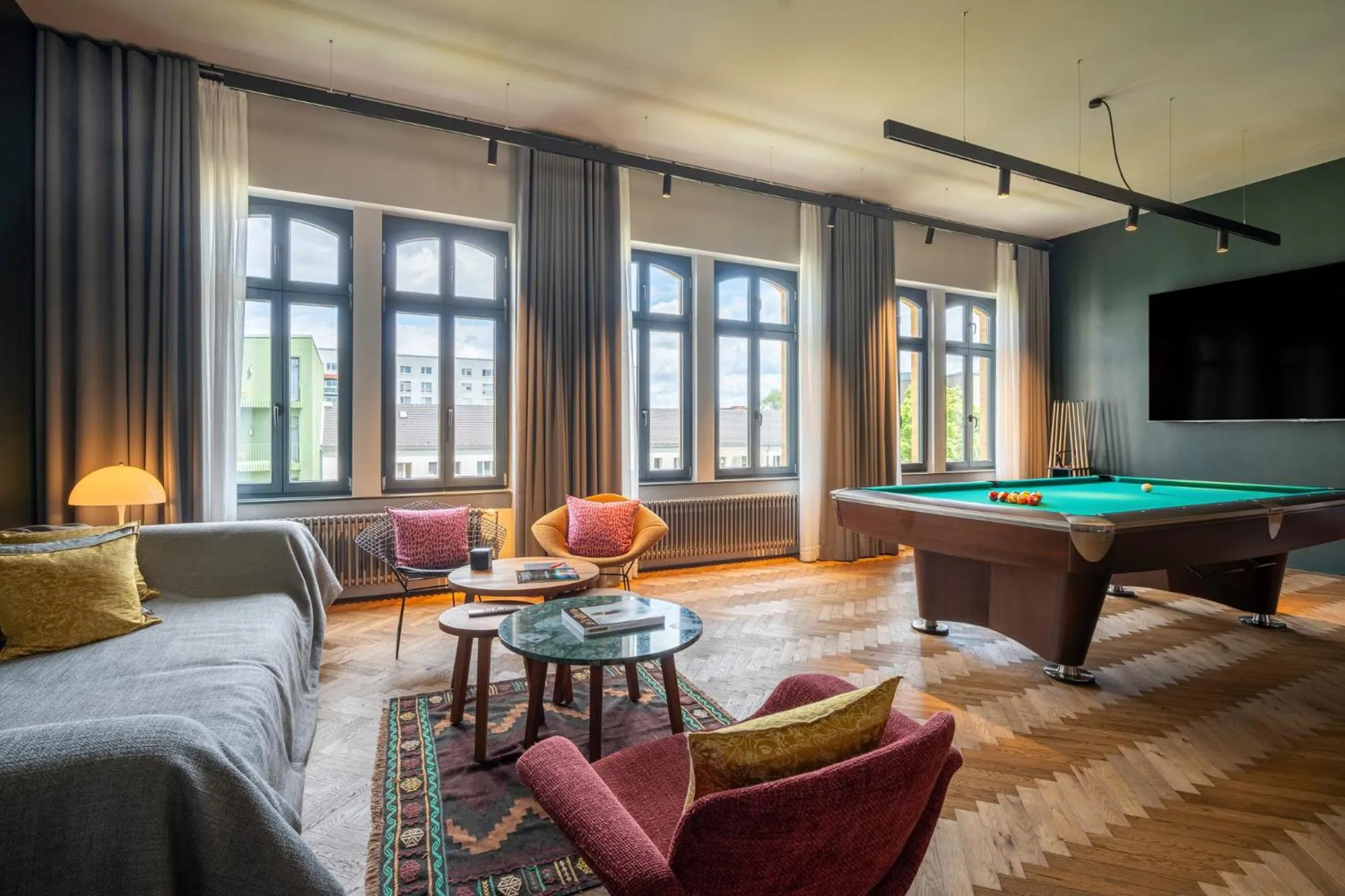 Billiard in sly Berlin