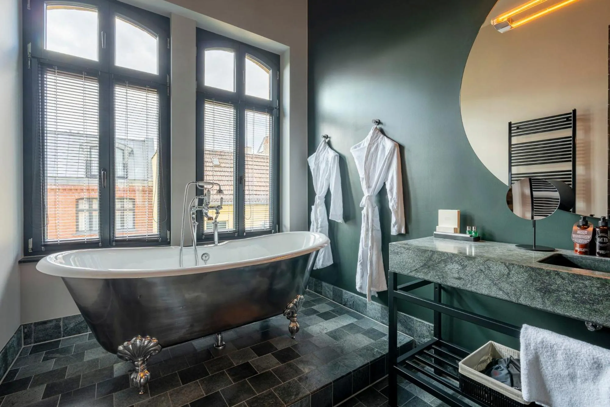 Bathroom in sly Berlin