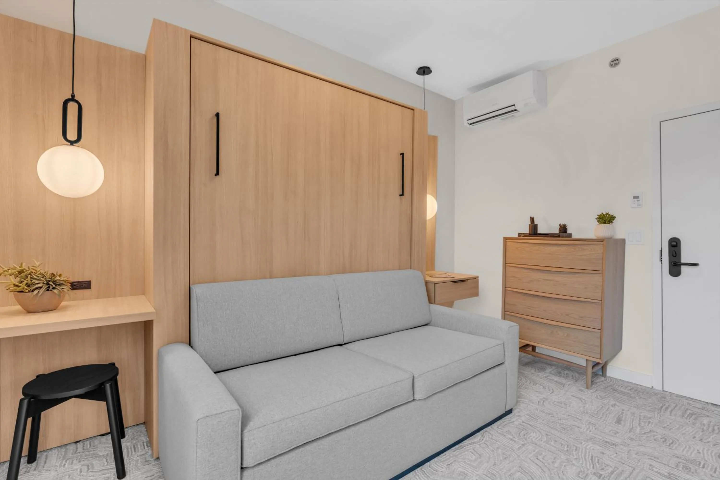 Queen Room with Shared Bathroom in The St Laurent Guest Rooms