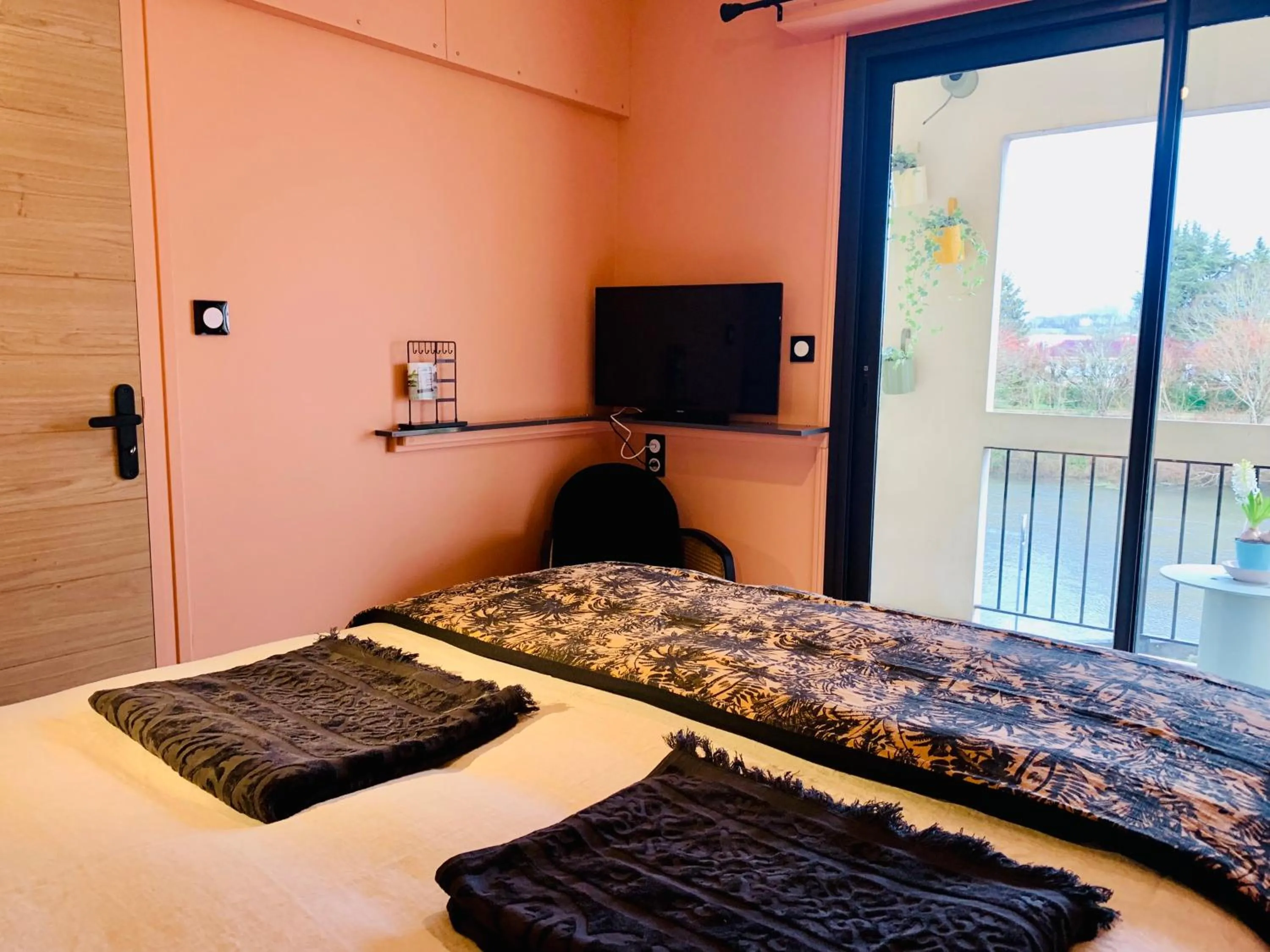 "Au Fil de la Charente" - Coeur de Saintes - WIFI Clim - Classé 4 étoiles - 4 pers