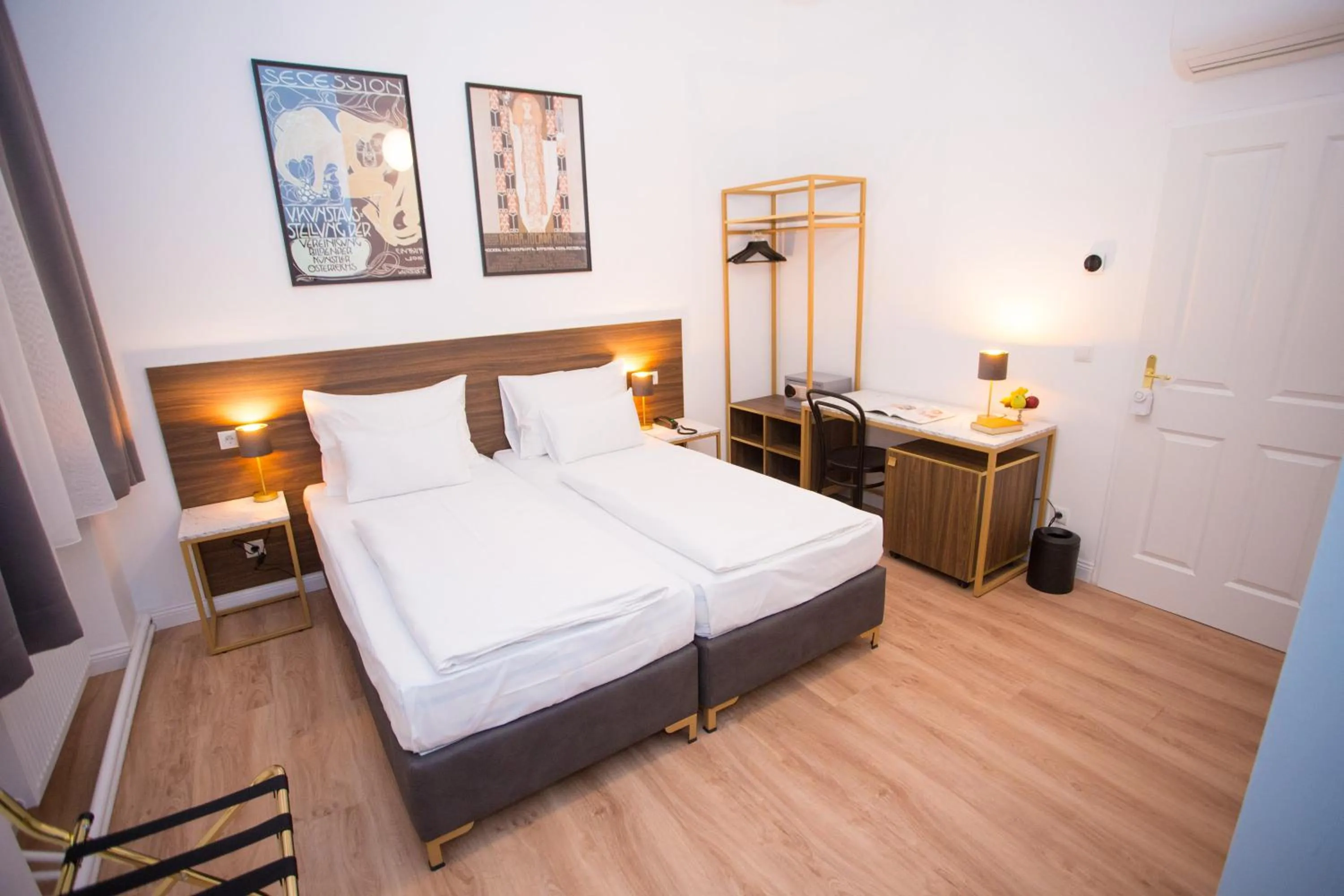 Bed in Pension Central I Self Check In