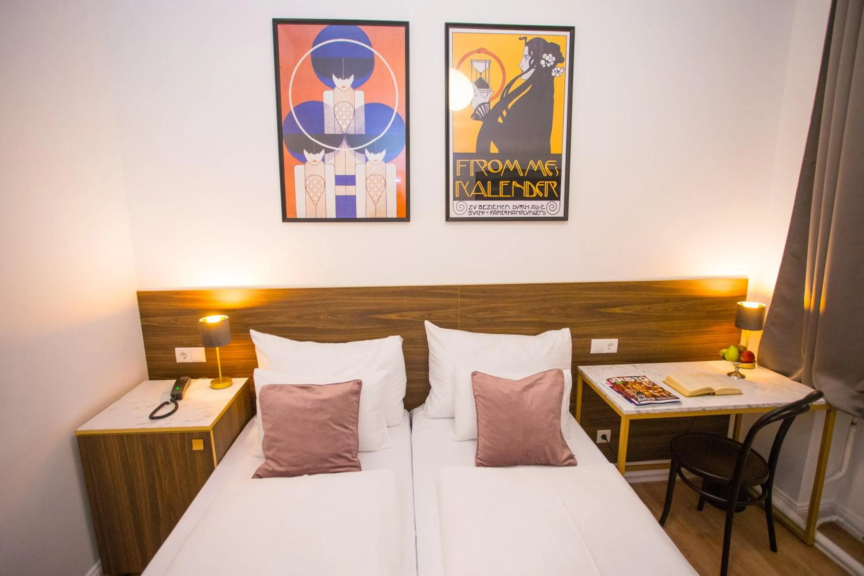 Bed in Pension Central I Self Check In