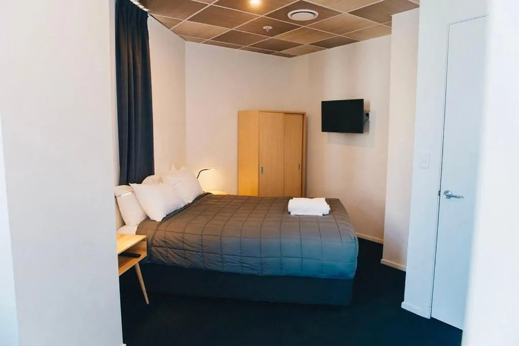 Bedroom, Bed in Liberty Apartment Hotel