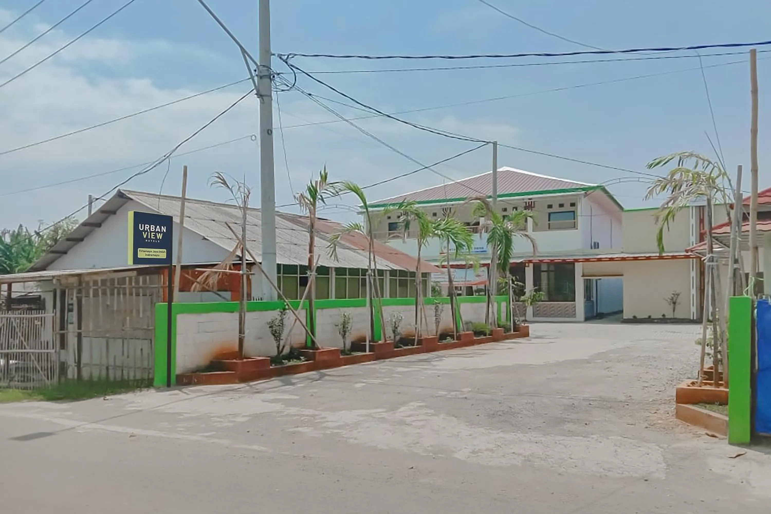 Property building in Urbanview Hotel Tirtamaya Jaya Indah Indramayu by RedDoorz