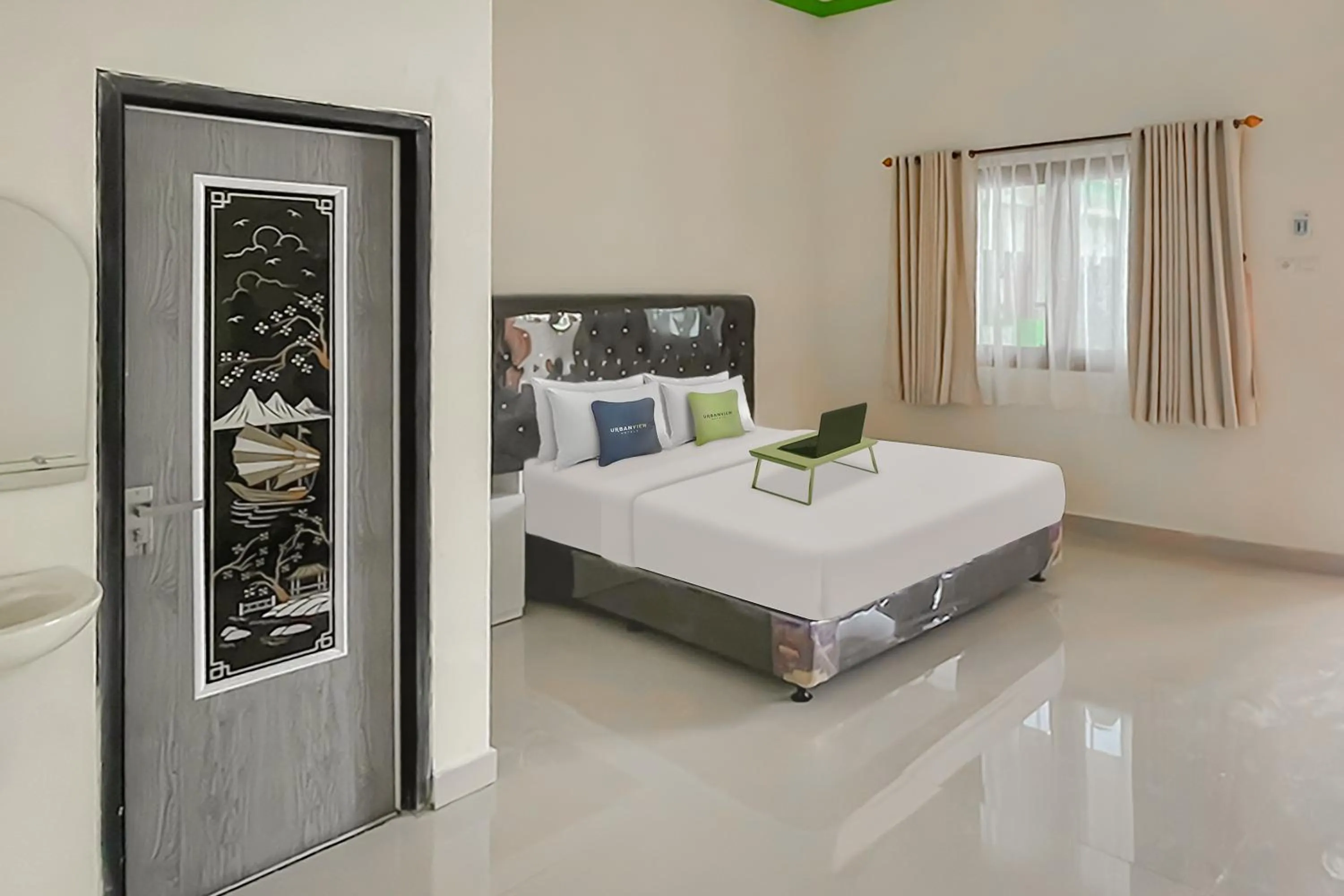 Bedroom, Bed in Urbanview Hotel Tirtamaya Jaya Indah Indramayu by RedDoorz