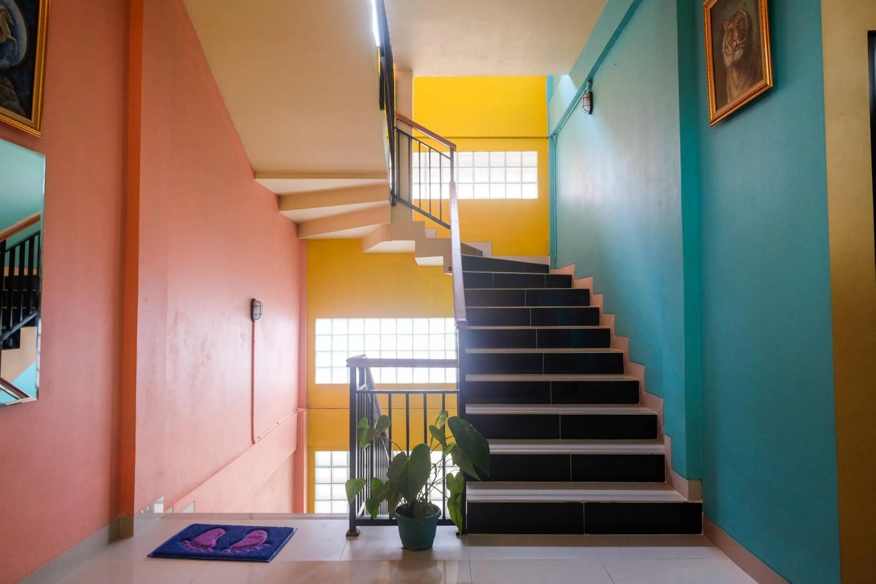 Floor plan in Sans Hotel Kumbang Yogyakarta by RedDoorz