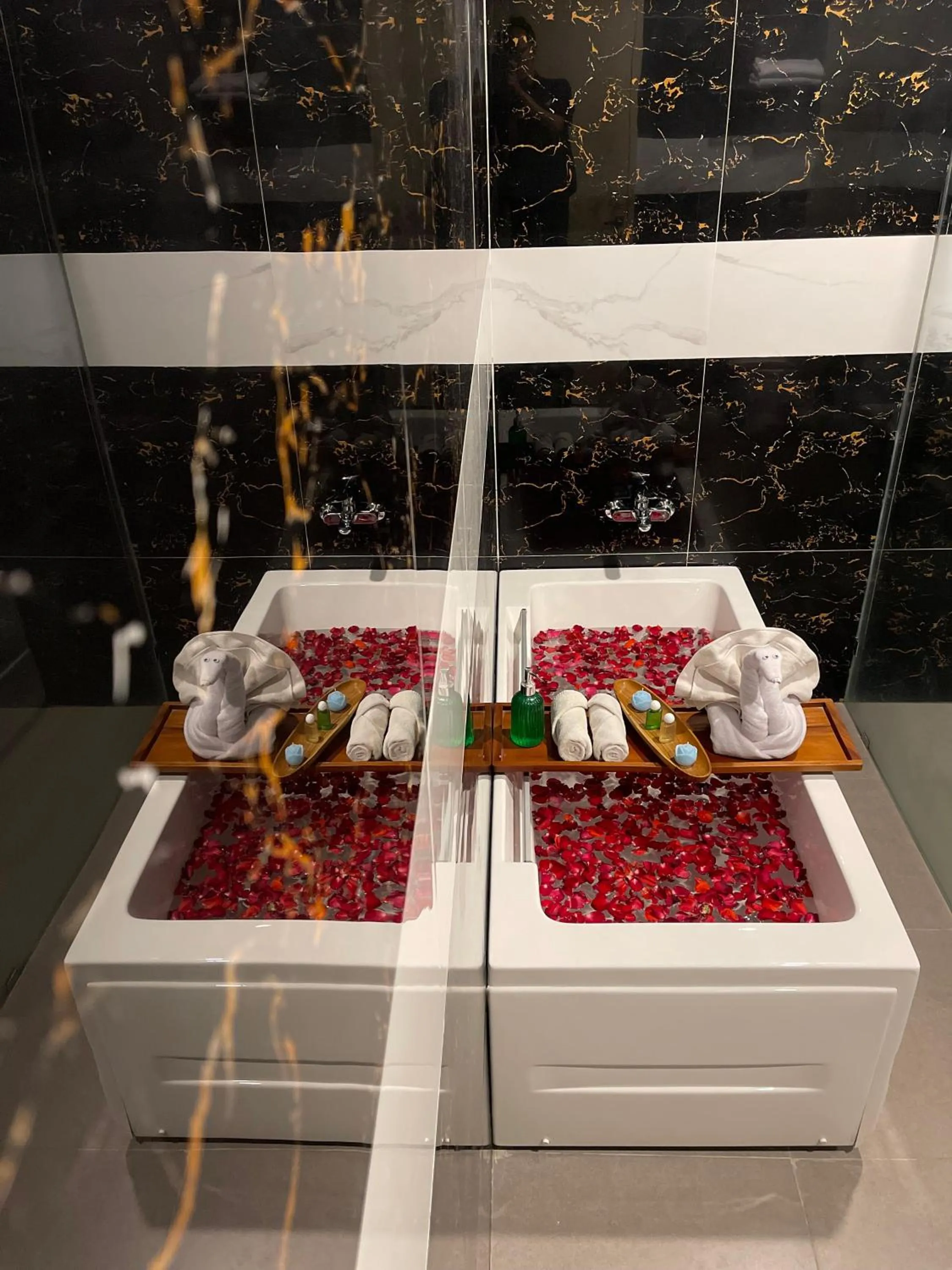 Bath in Solo Grand City