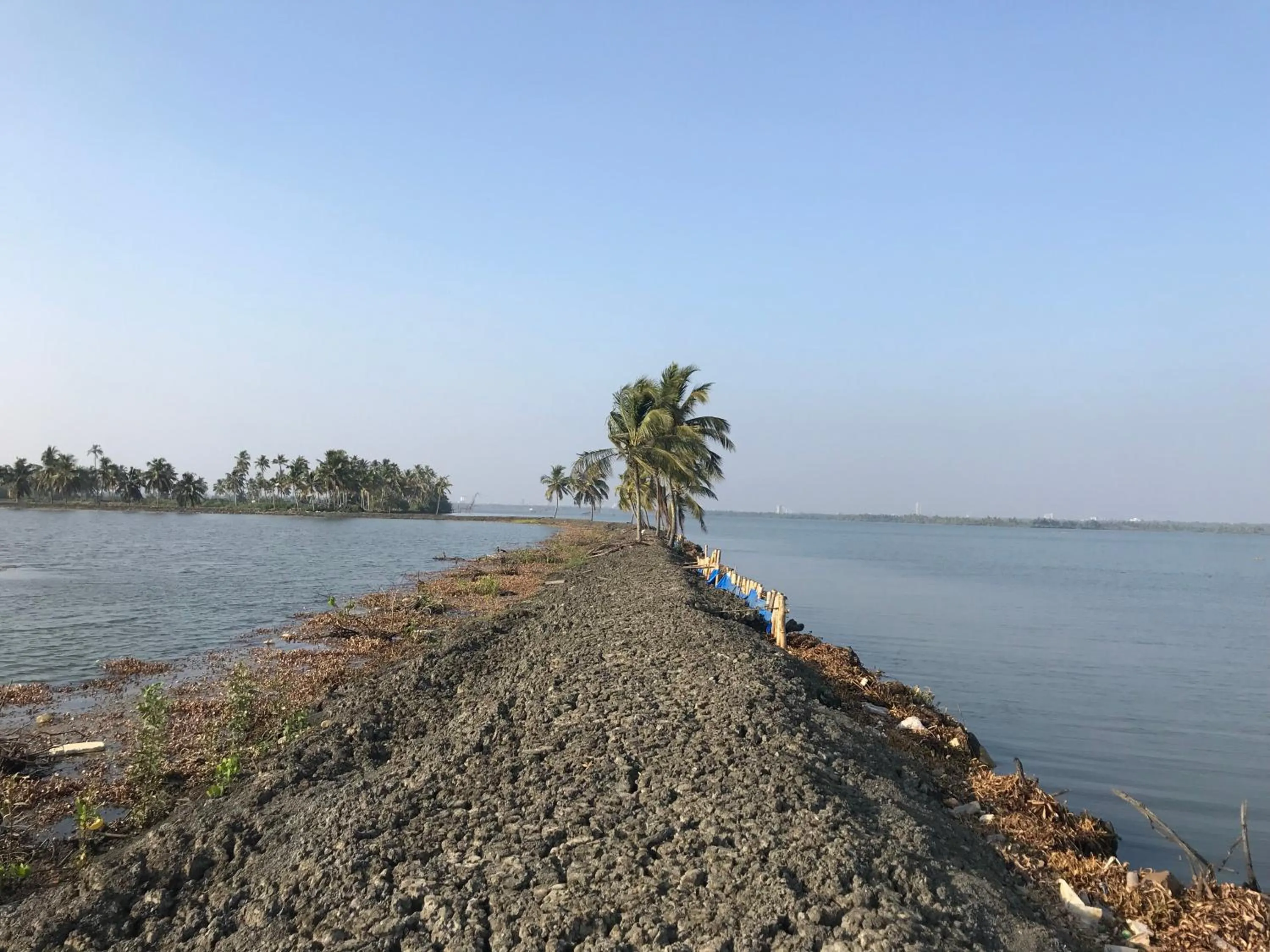 Day in Baymaas LakeHouse