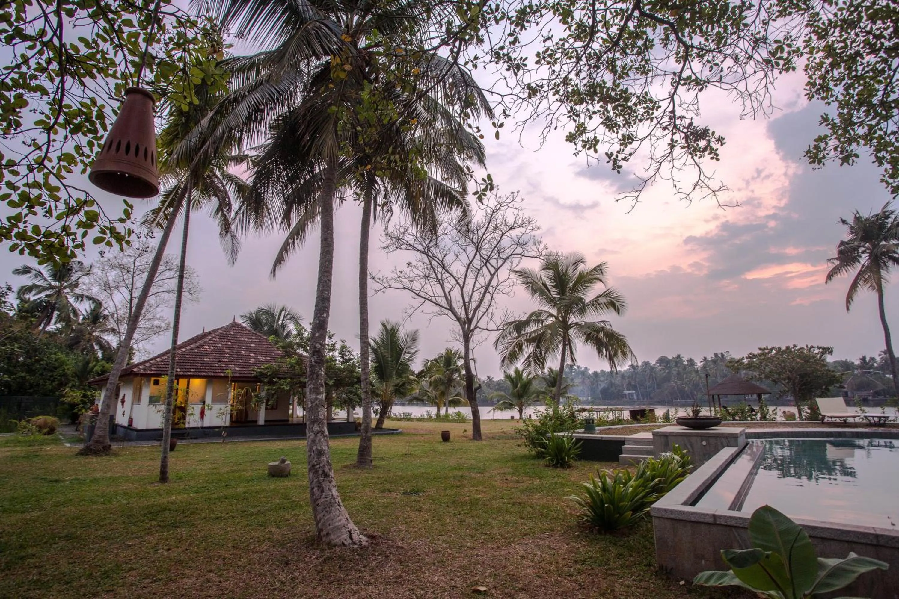 Day in Baymaas LakeHouse