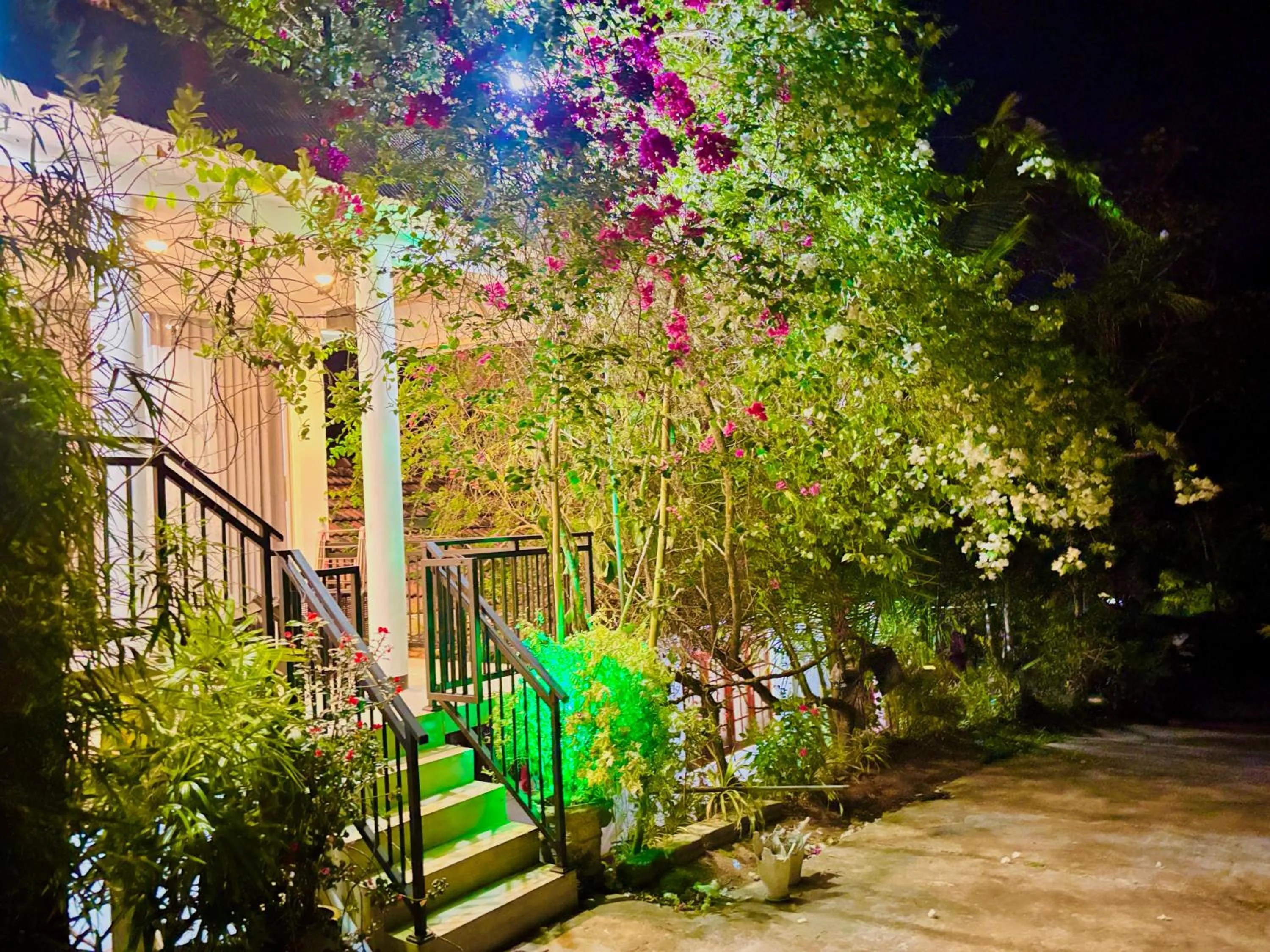 Flower Shade Villa
