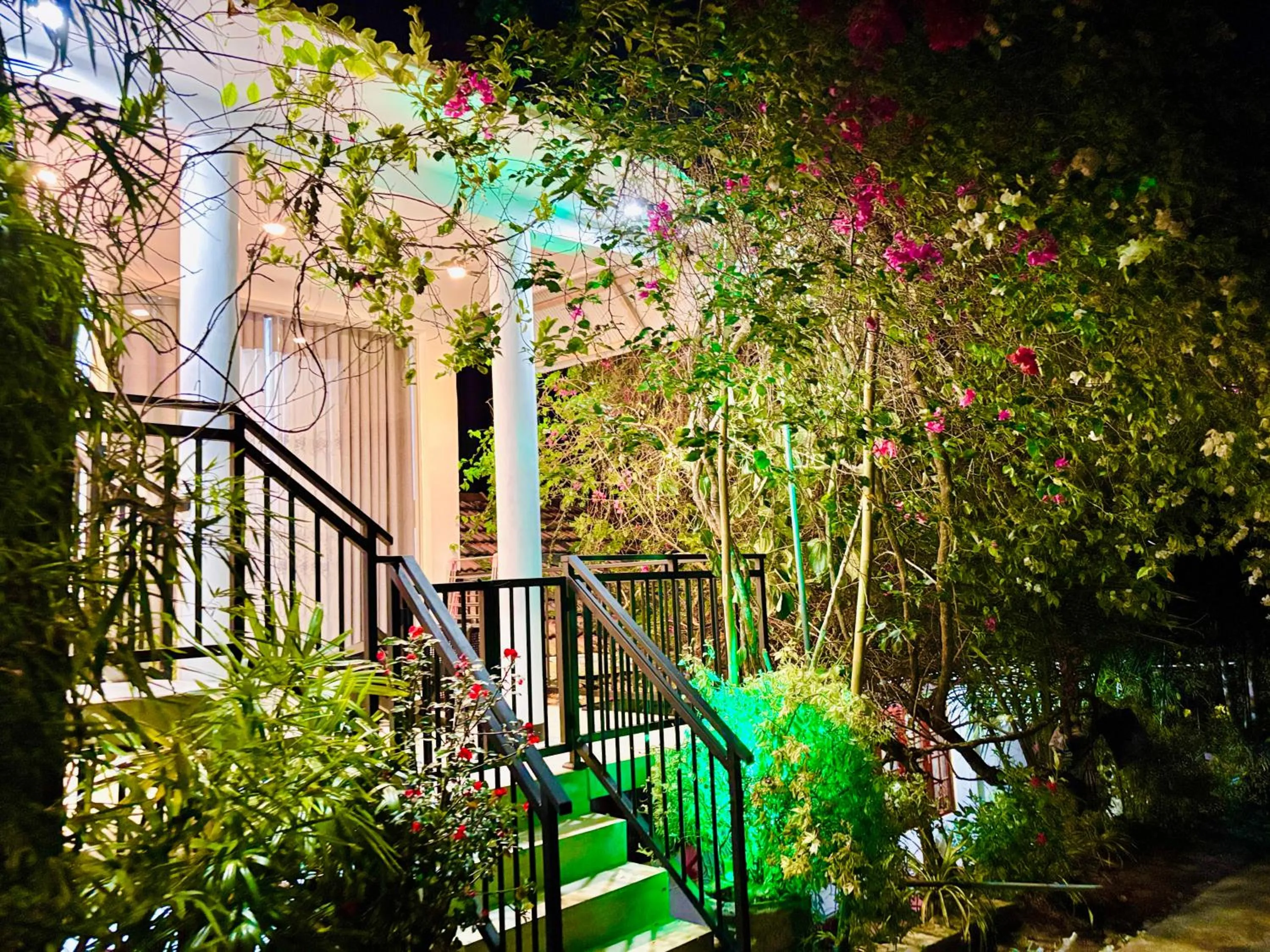Flower Shade Villa