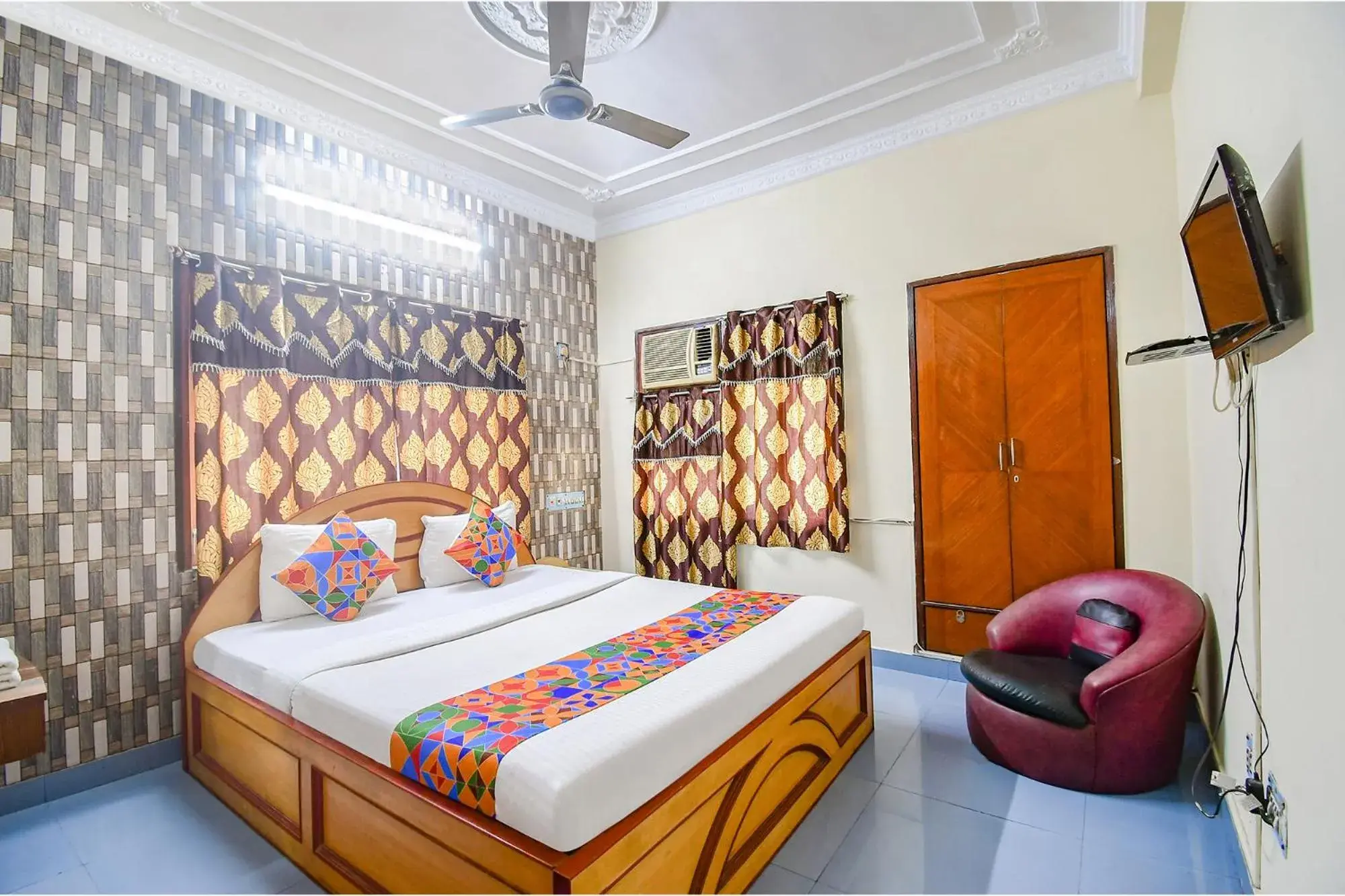 Deluxe Room - single occupancy in FabHotel Heritage Inn Deluxe Room - single occupancy in FabHotel Heritage Inn