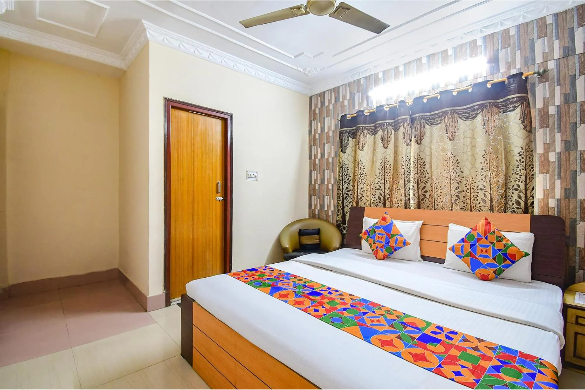 Bed in FabHotel Heritage Inn