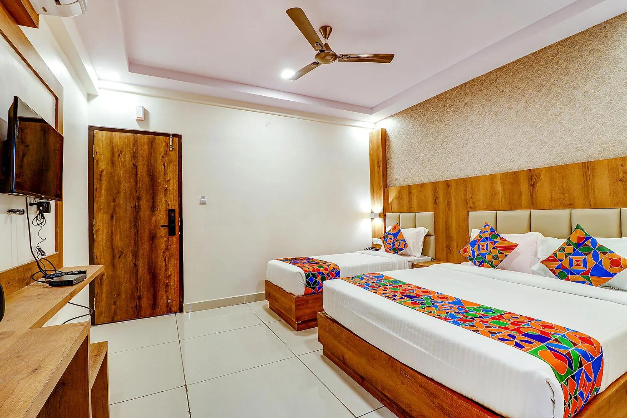 Bed in FabHotel Rotano Grand Marathahalli