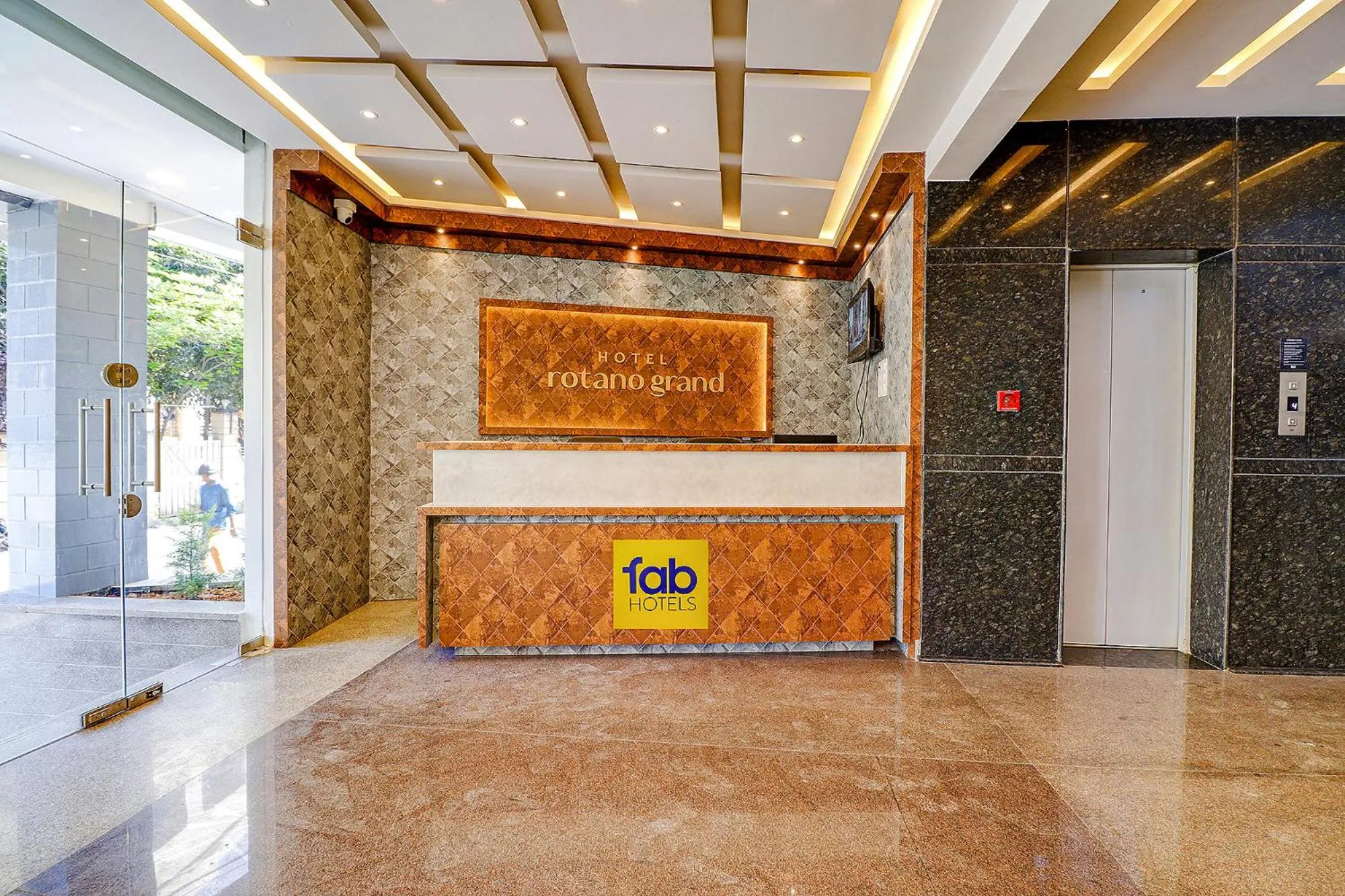 Lobby or reception in FabHotel Rotano Grand Marathahalli