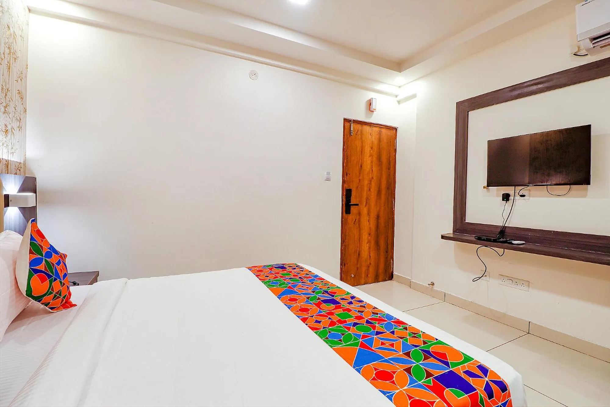 Bed in FabHotel Rotano Grand Marathahalli