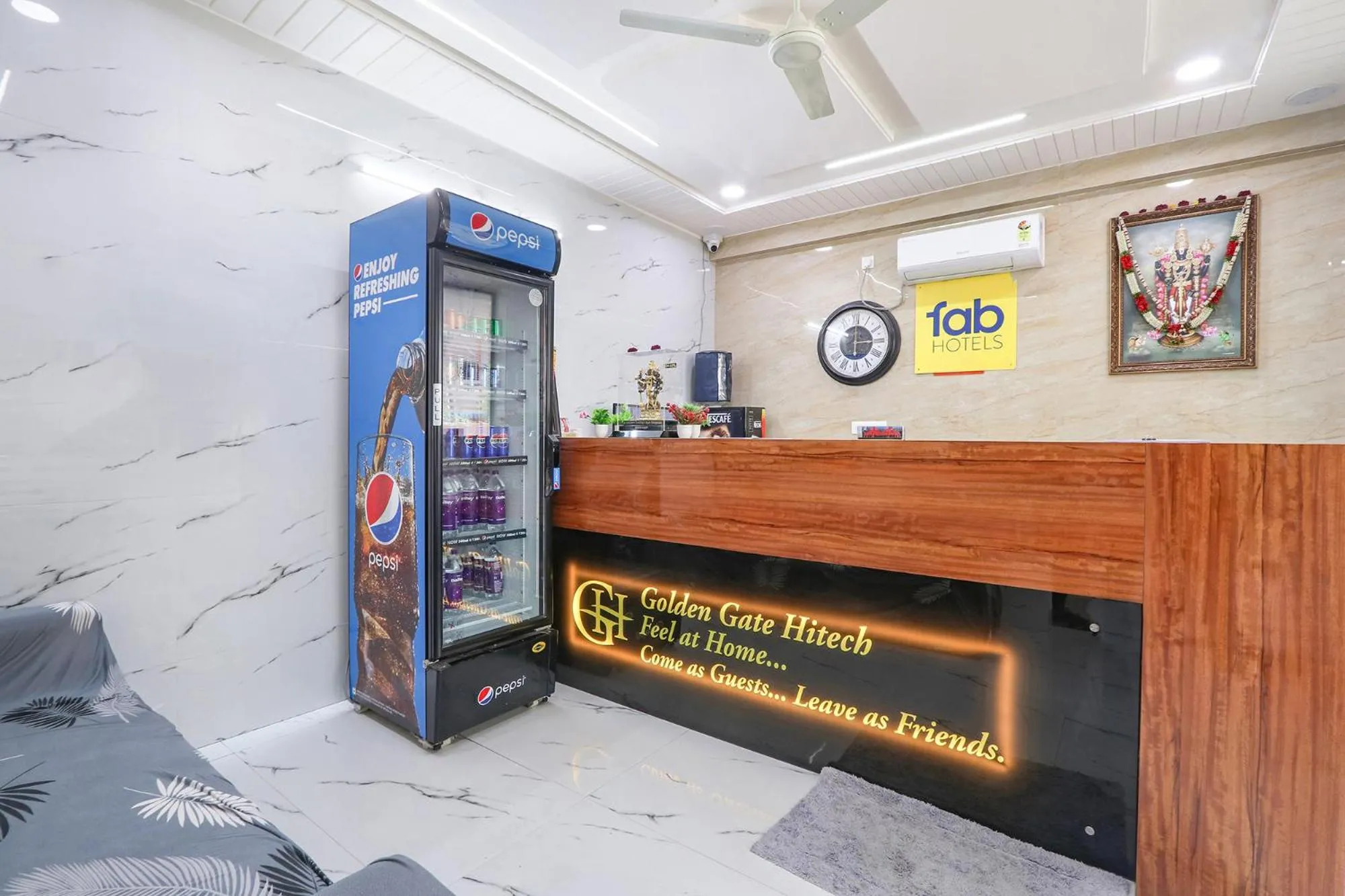 Lobby or reception in FabHotel Golden Hitech - Nr Hitech City