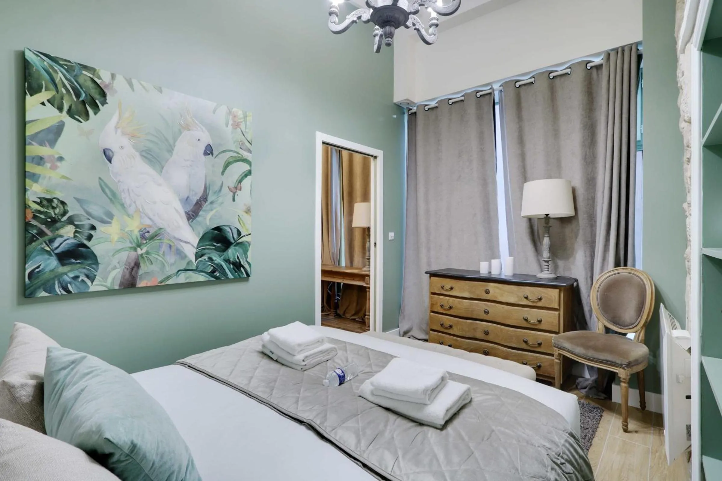 Bedroom, Bed in Charming apartment - 2BR-6P - Rue mouffertard