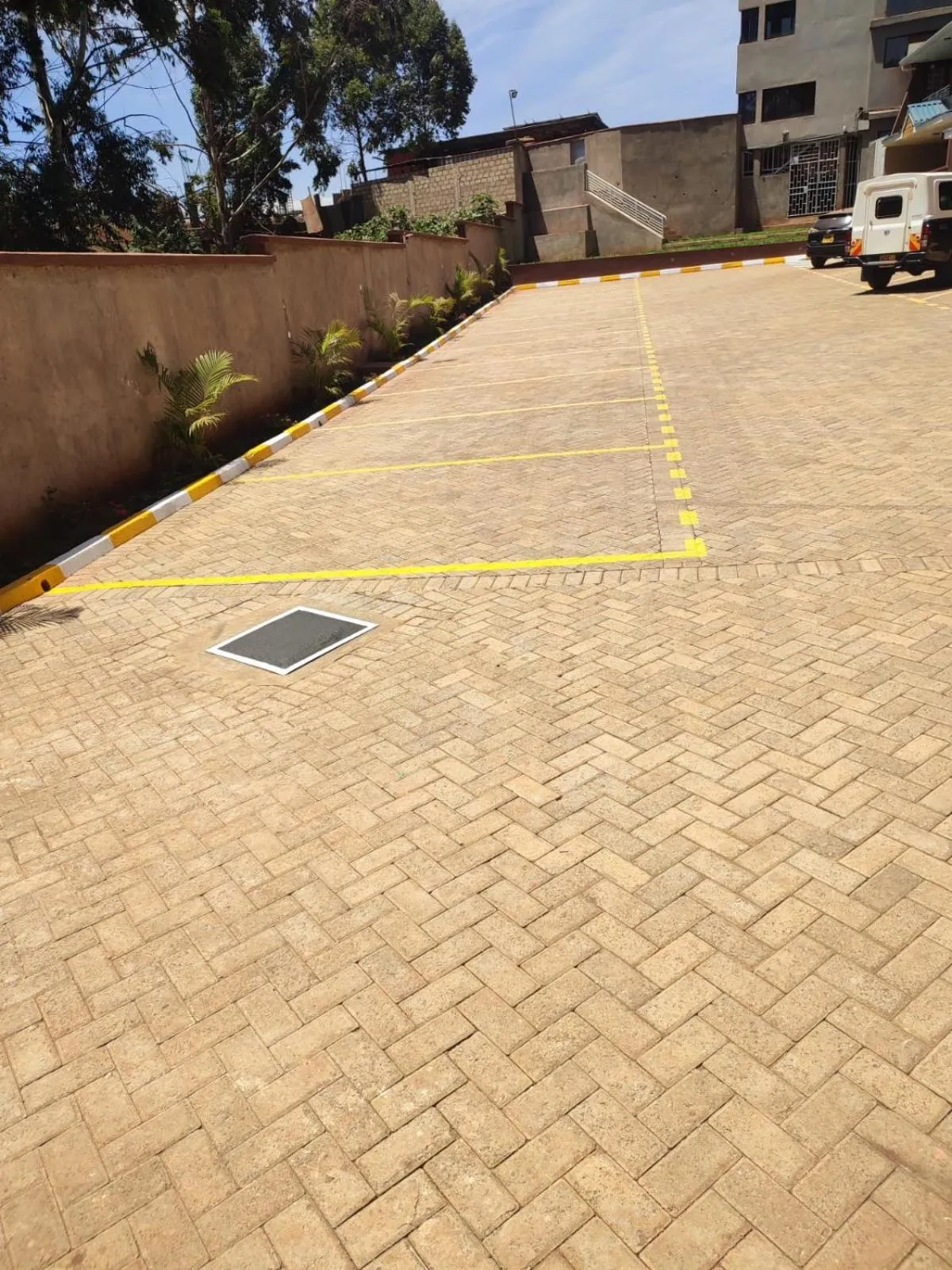 Parking in Gardens Executive Suites