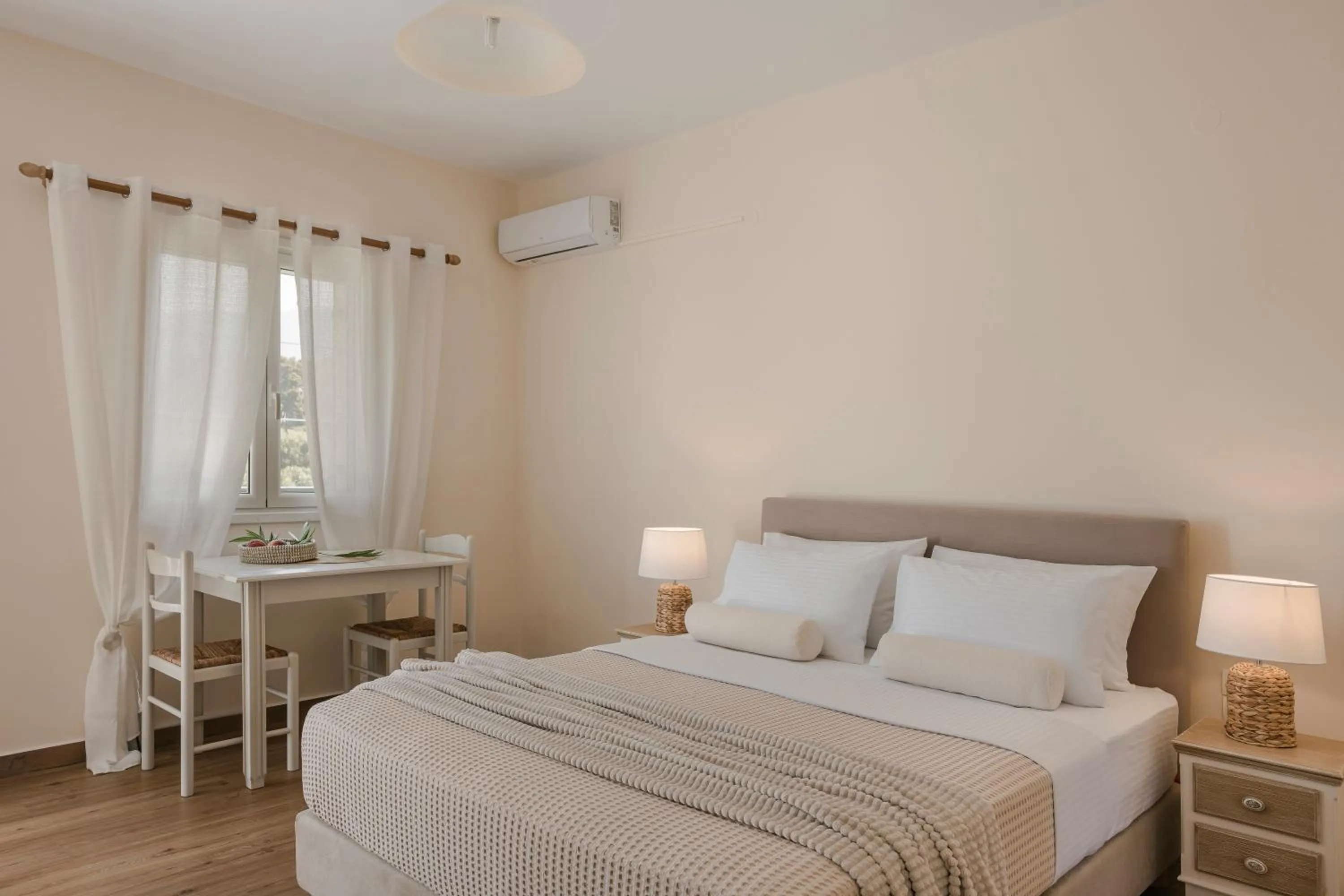 Bed in Theros Retreat