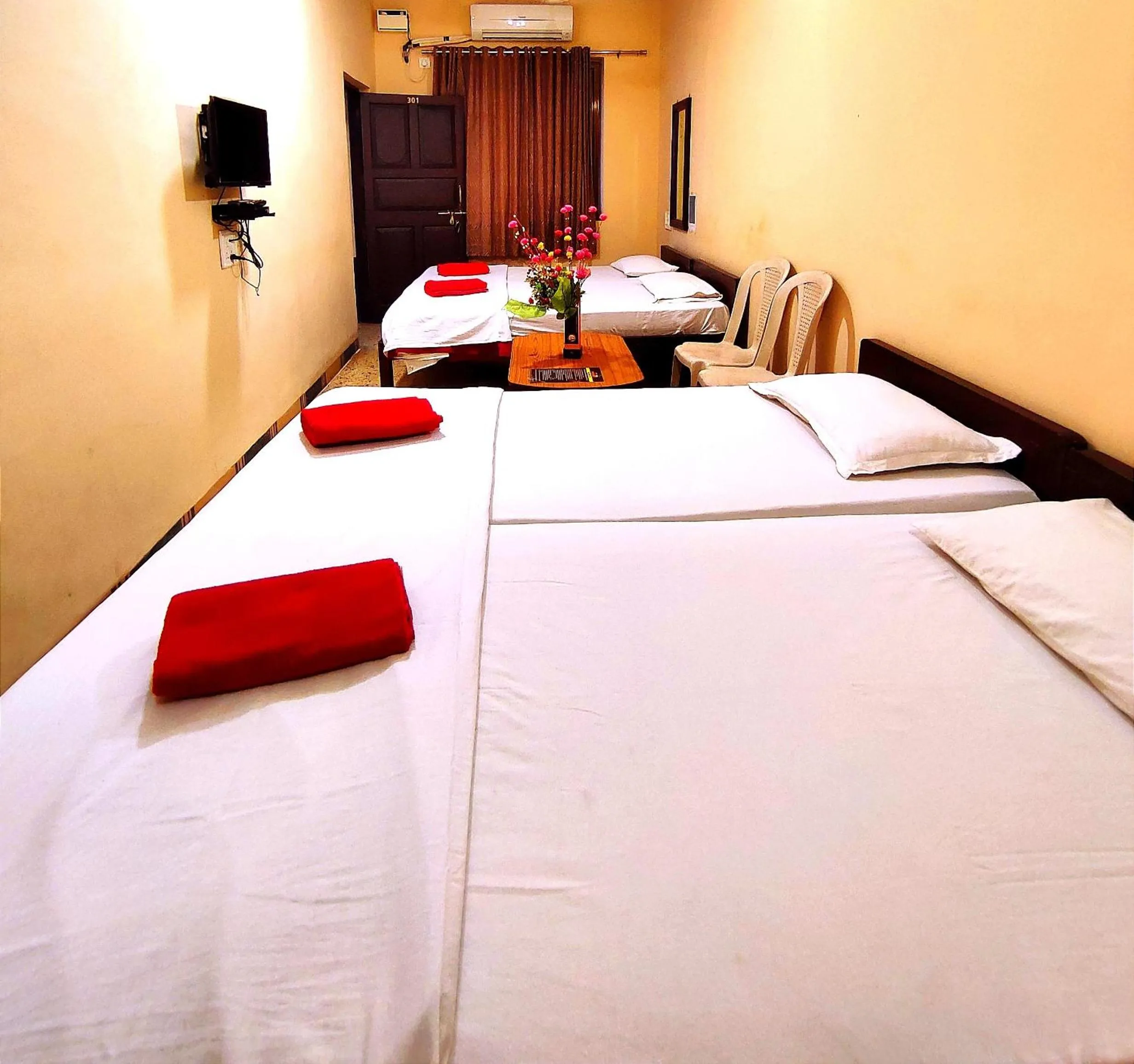 Bed in Mandarin Hotel Mapusa