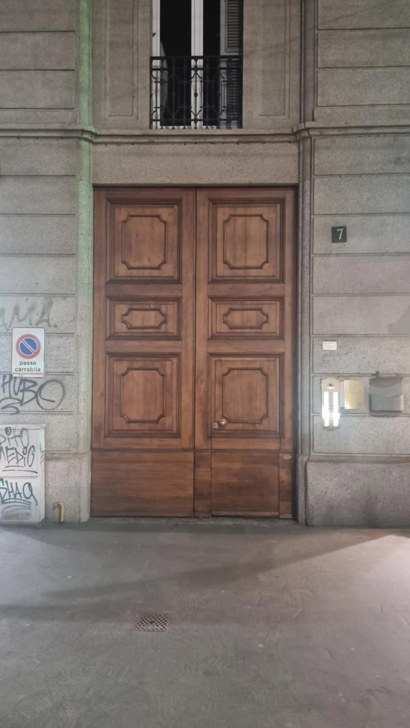 Property building in Casa Storica Piazza 5 Giornate