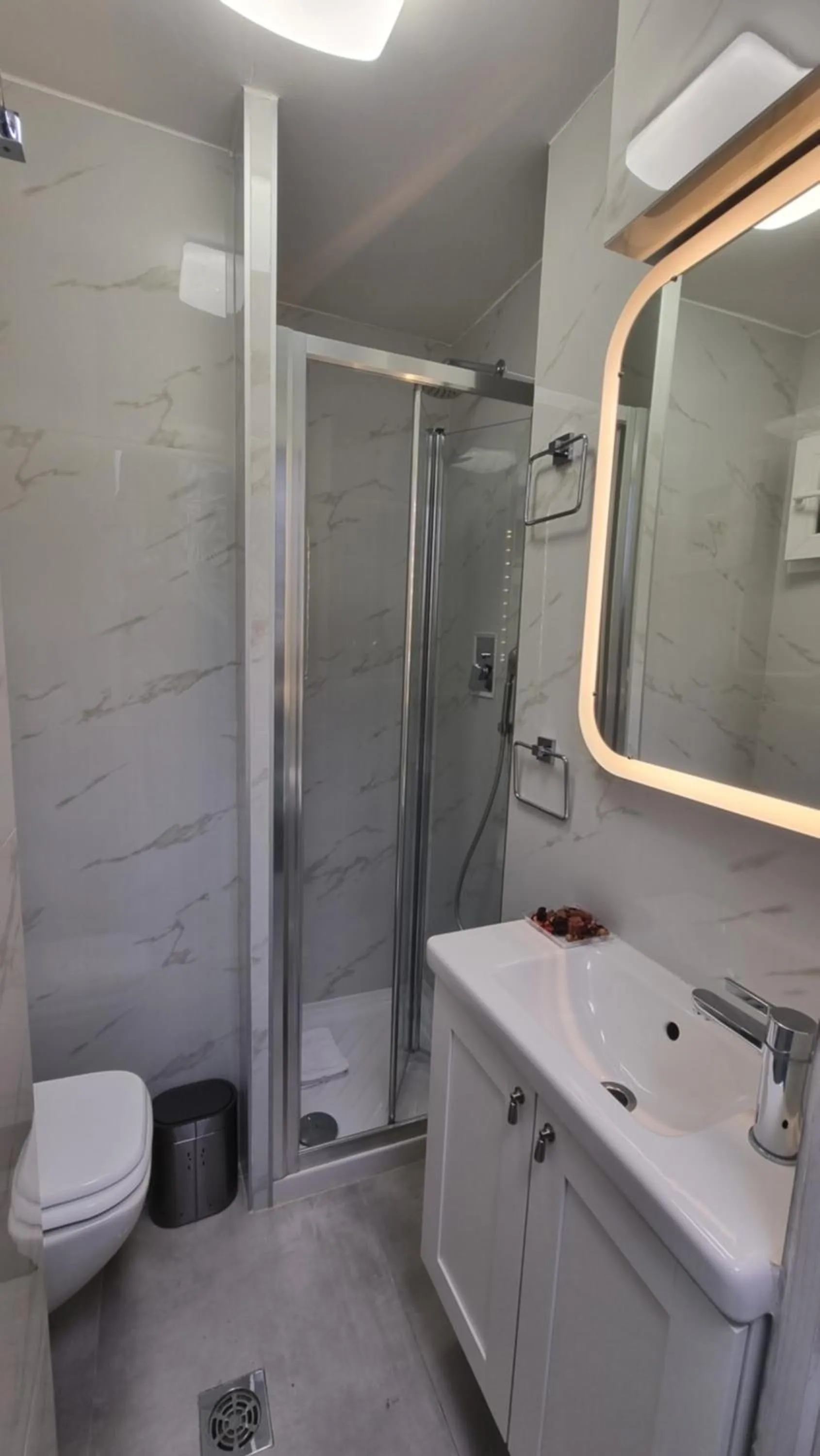 Shower in Casa Storica Piazza 5 Giornate