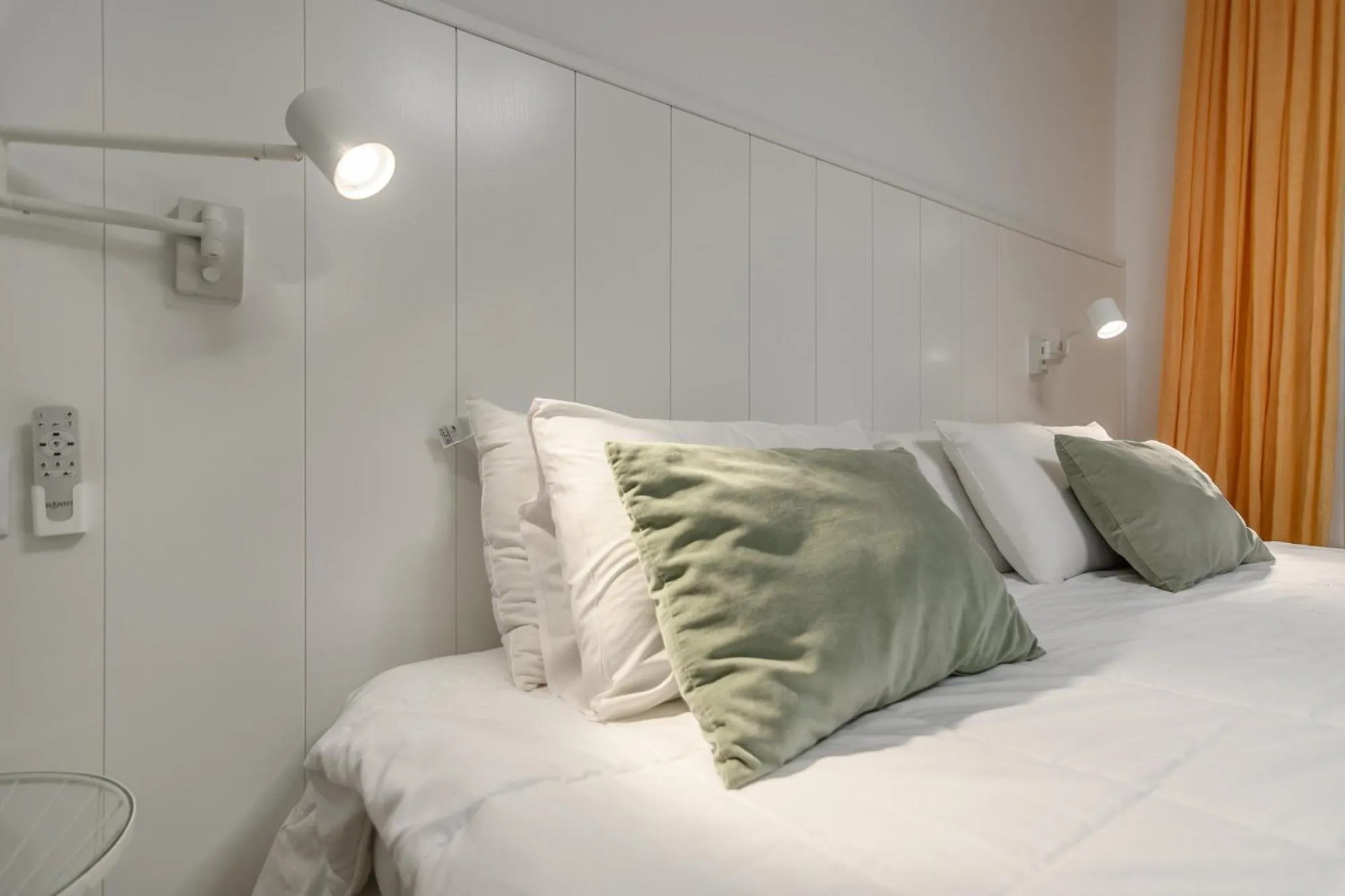 Bedroom, Bed in Apartamento sobre el rio Guadiana