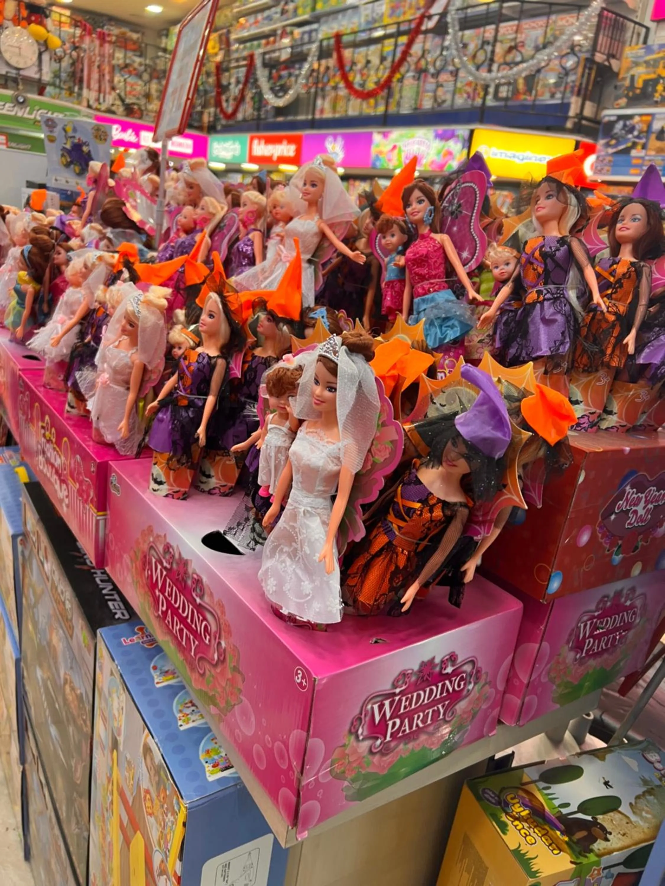 Shopping Area in Sami hotel