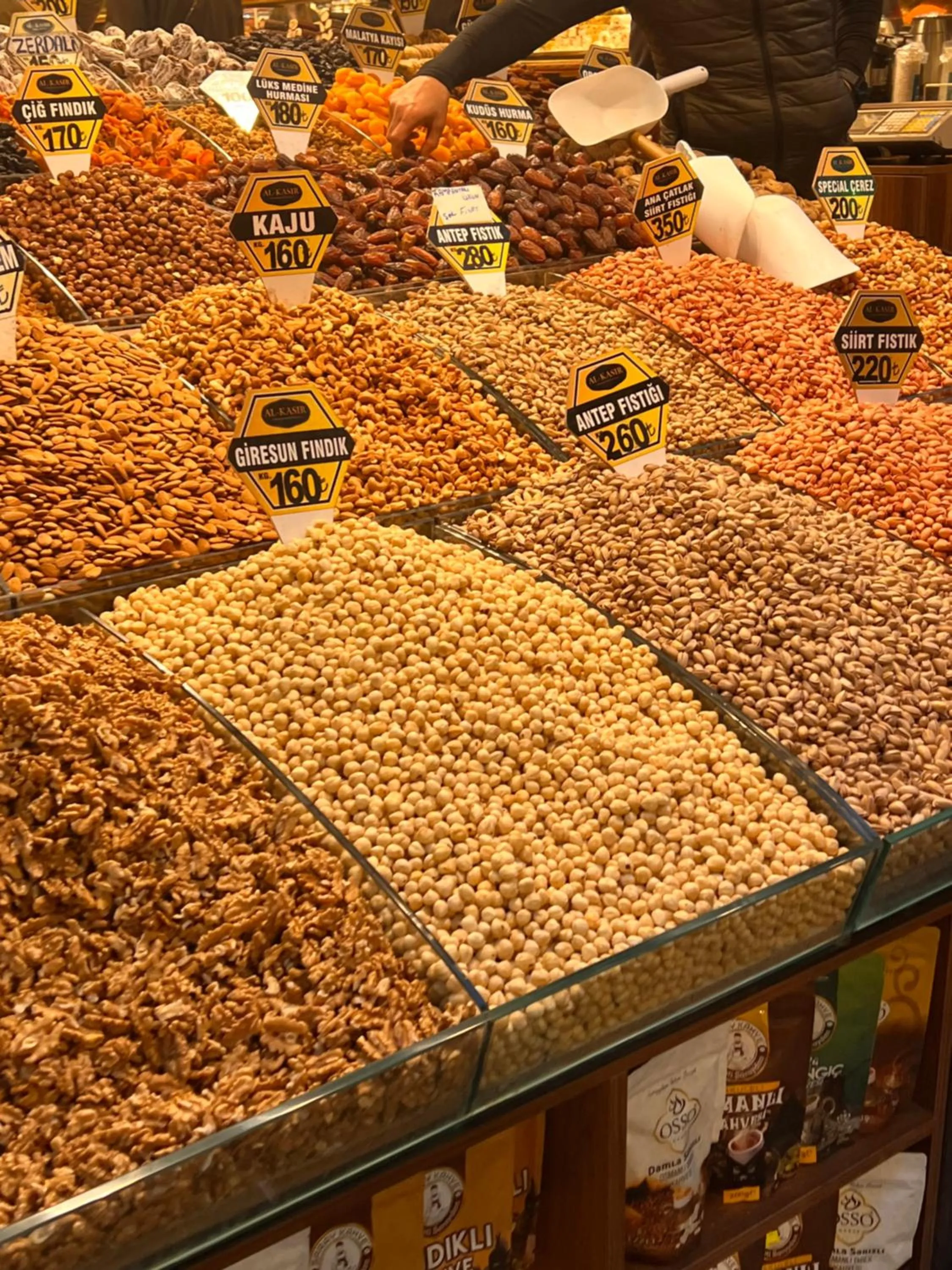 Shopping Area in Sami hotel