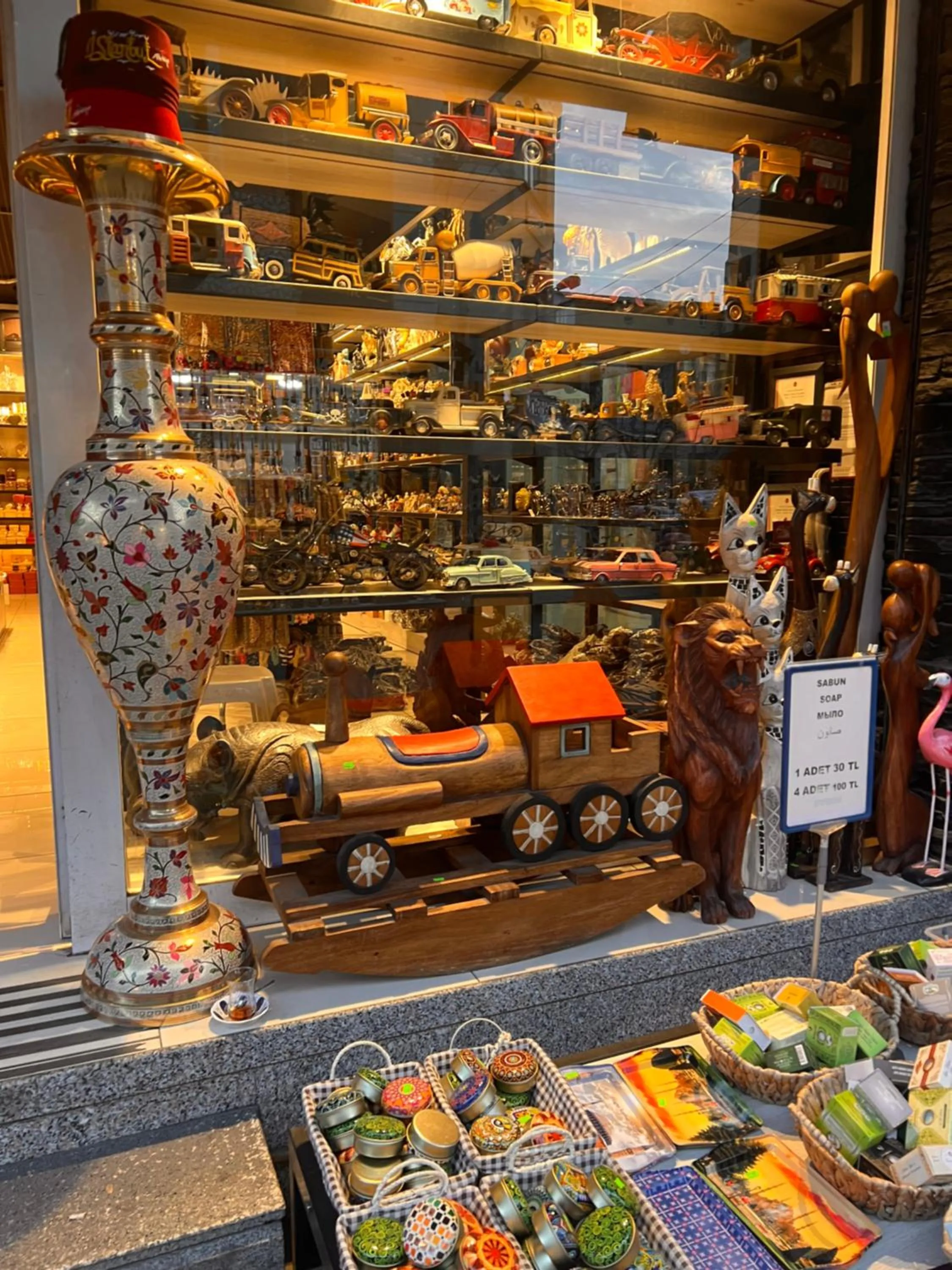 Shopping Area in Sami hotel