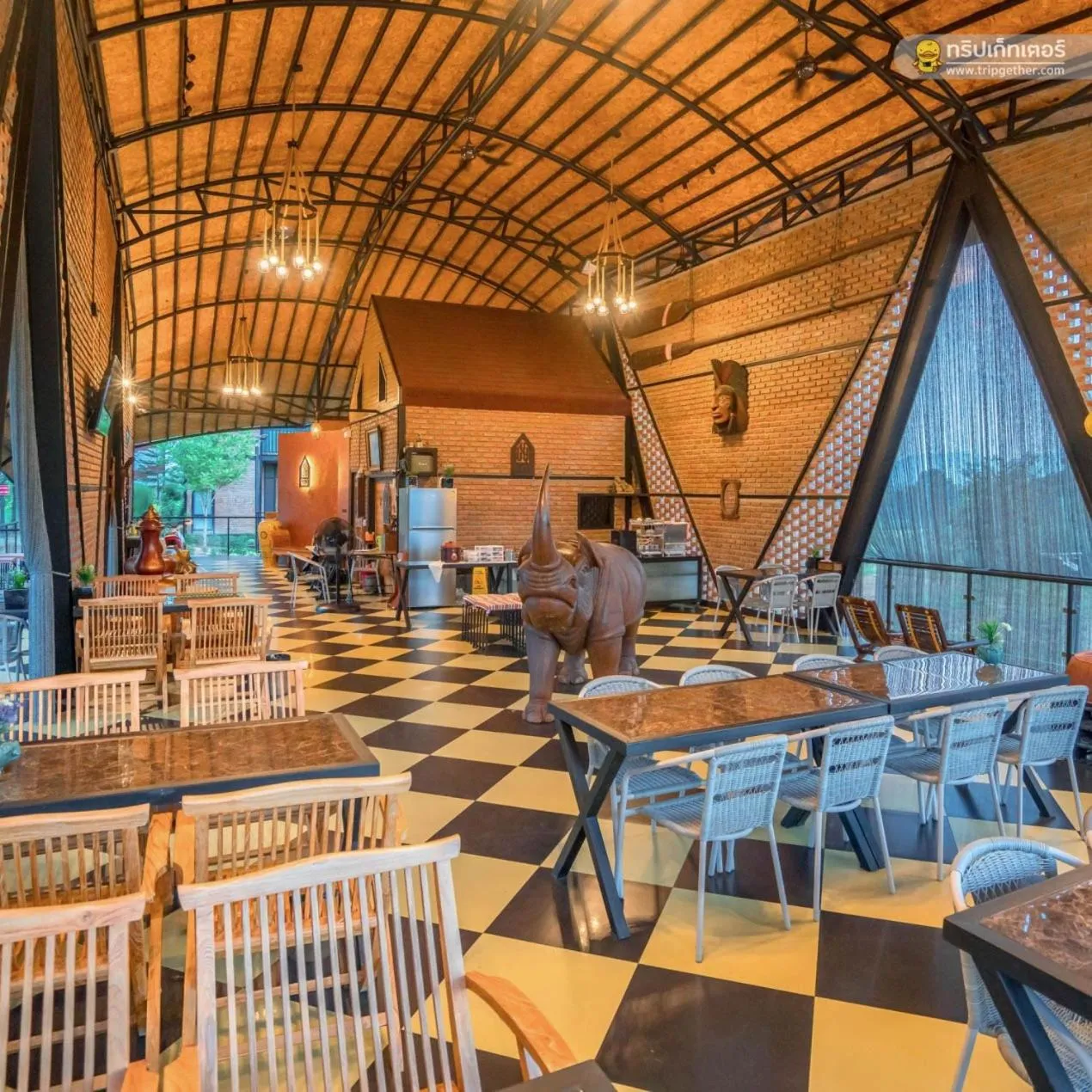 Restaurant/places to eat in Oxy Resort