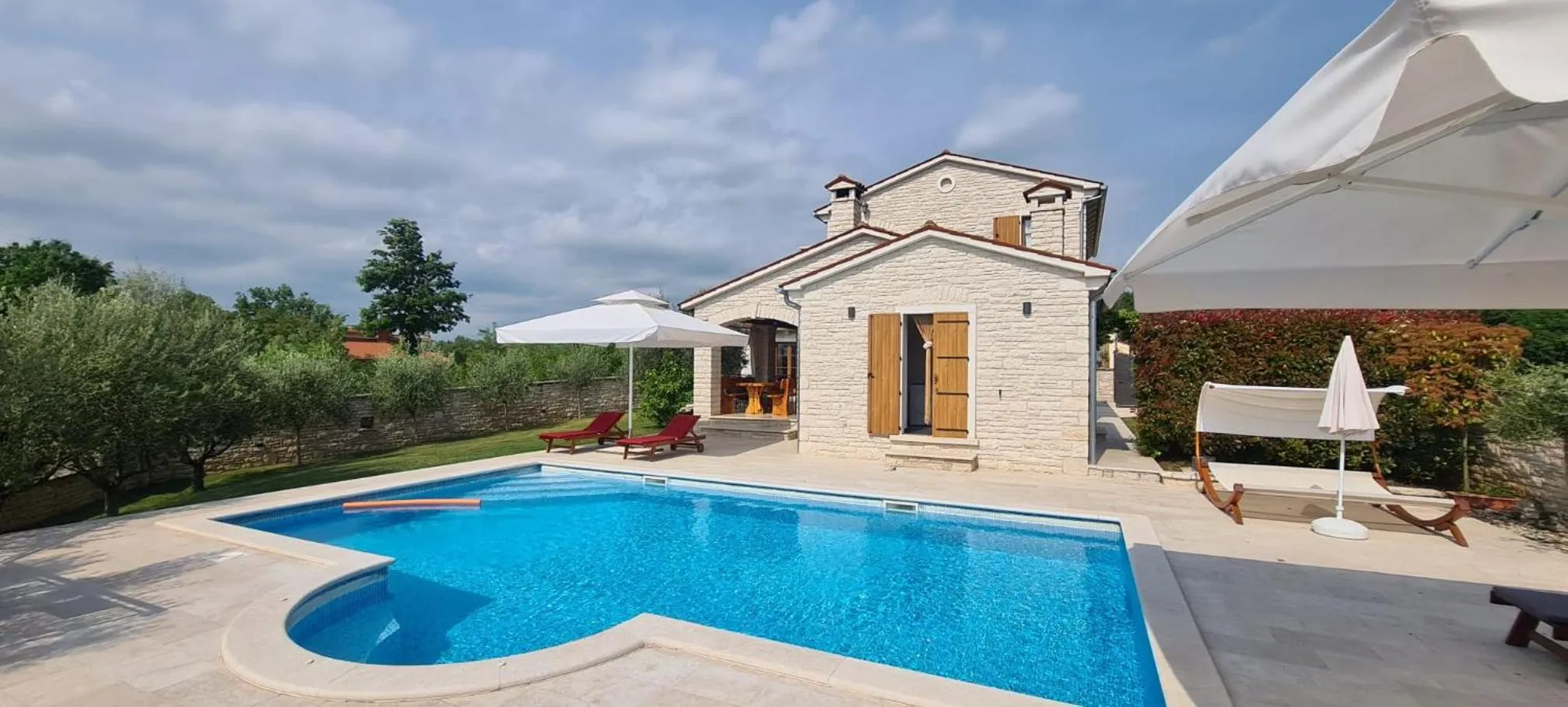 Property building in Villa Stella