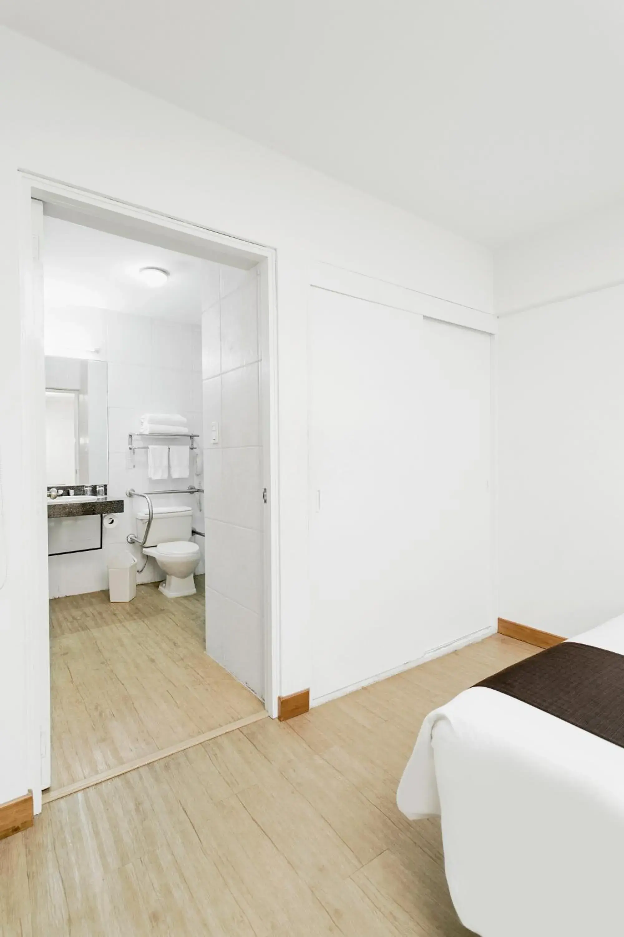 Accessible Room - single occupancy in Wyndham Costa del Sol Chiclayo Accessible Room - single occupancy in Wyndham Costa del Sol Chiclayo