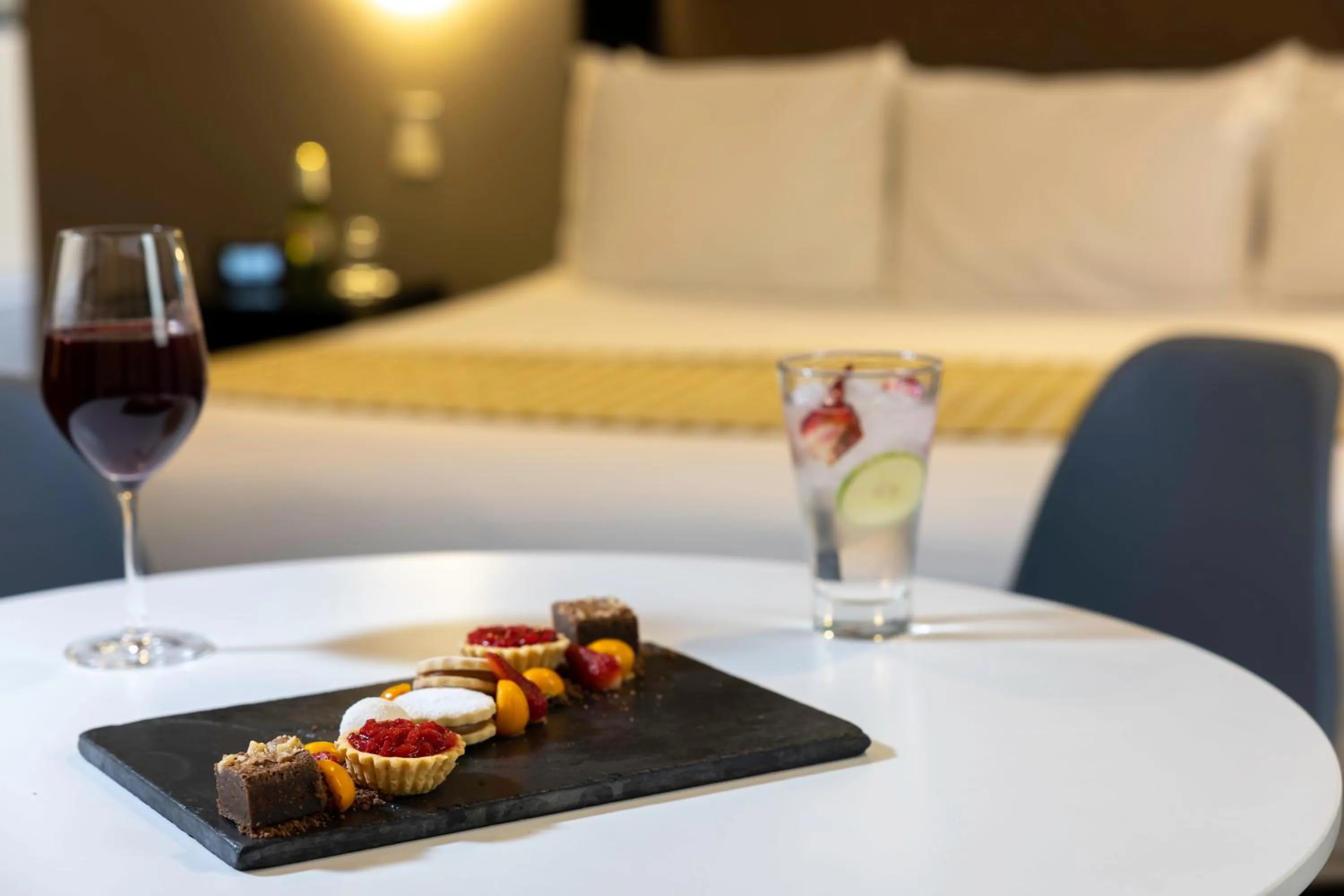 Food and drinks, Bed in Wyndham Costa del Sol Cajamarca