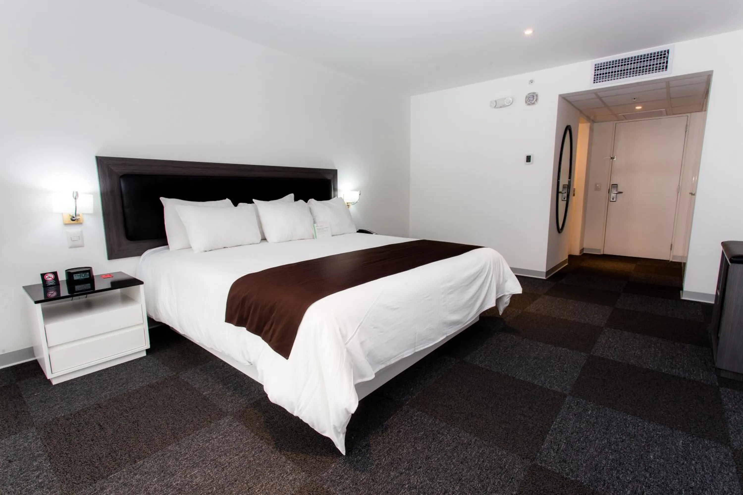 Bedroom, Bed in Wyndham Costa del Sol Tumbes