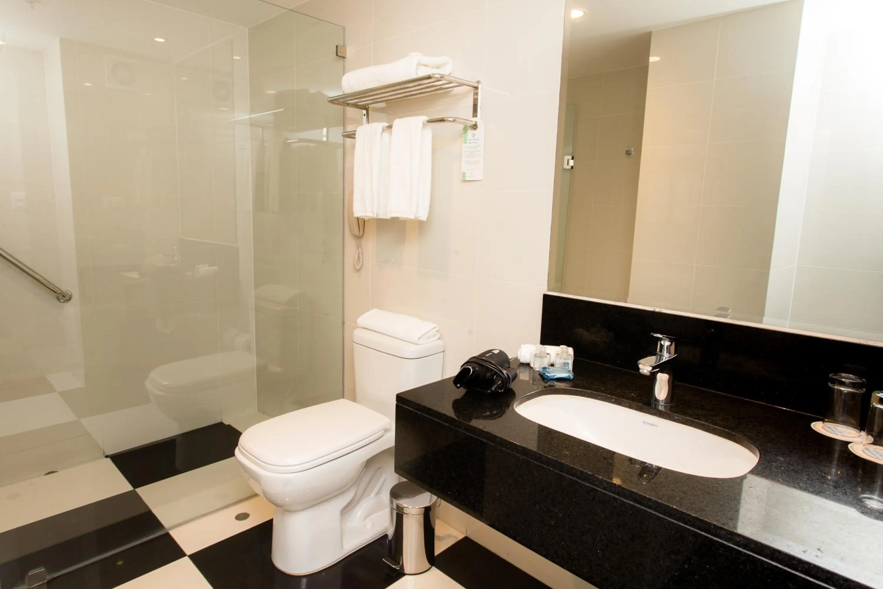 Bathroom in Wyndham Costa del Sol Tumbes