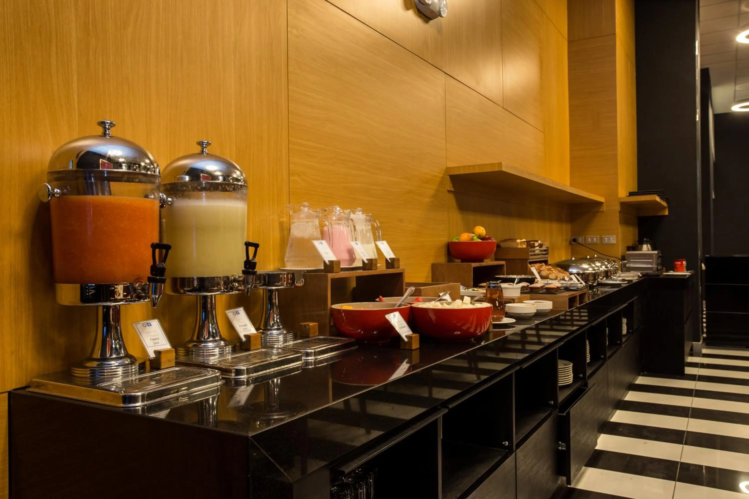 Buffet breakfast in Wyndham Costa del Sol Tumbes