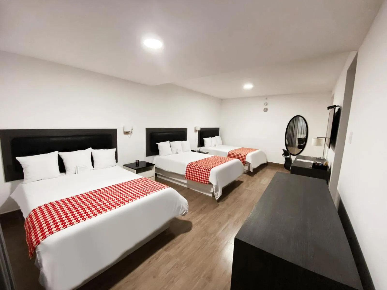 Bedroom, Bed in Wyndham Costa del Sol Tumbes