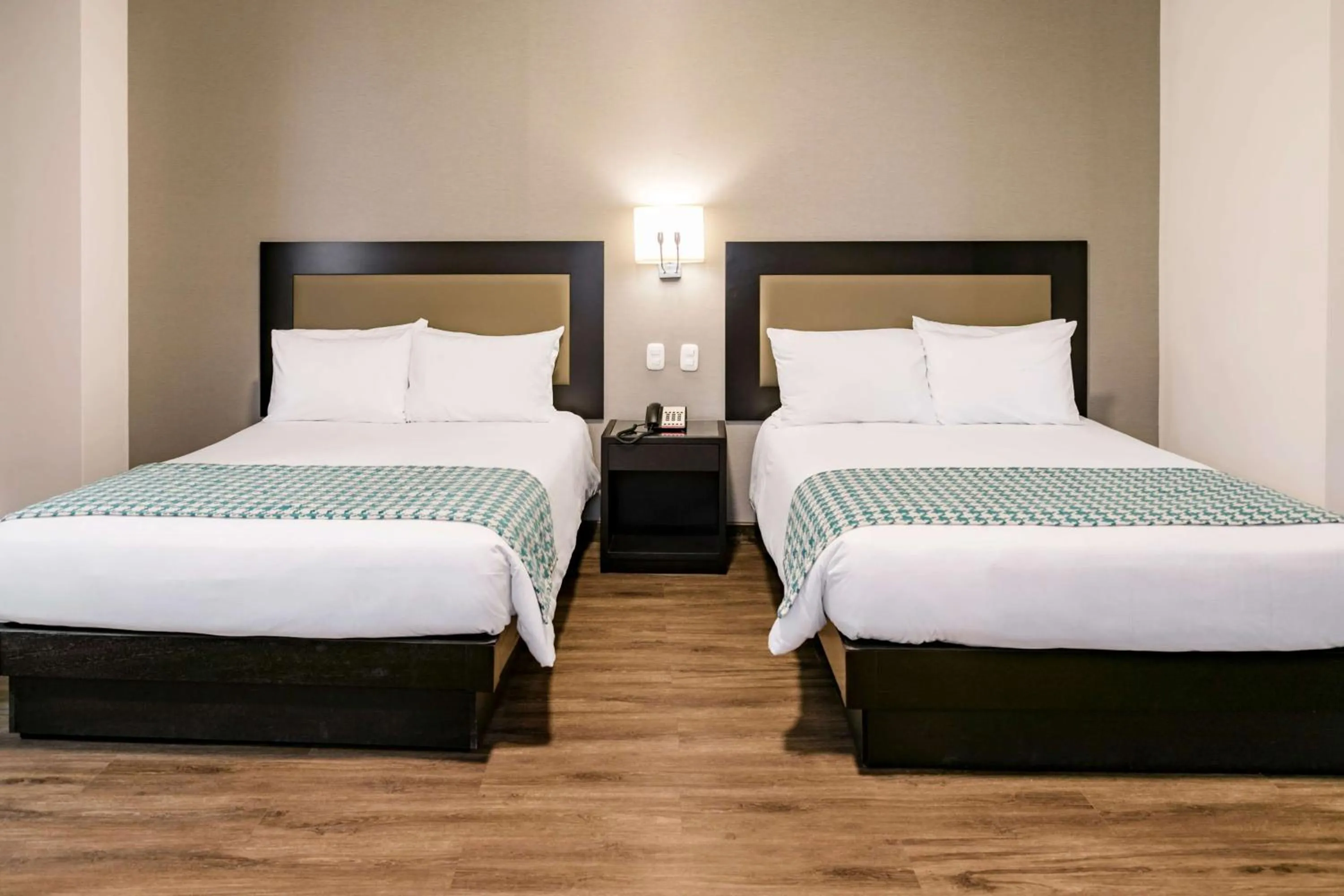 Photo of the whole room, Bed in Wyndham Costa del Sol Piura