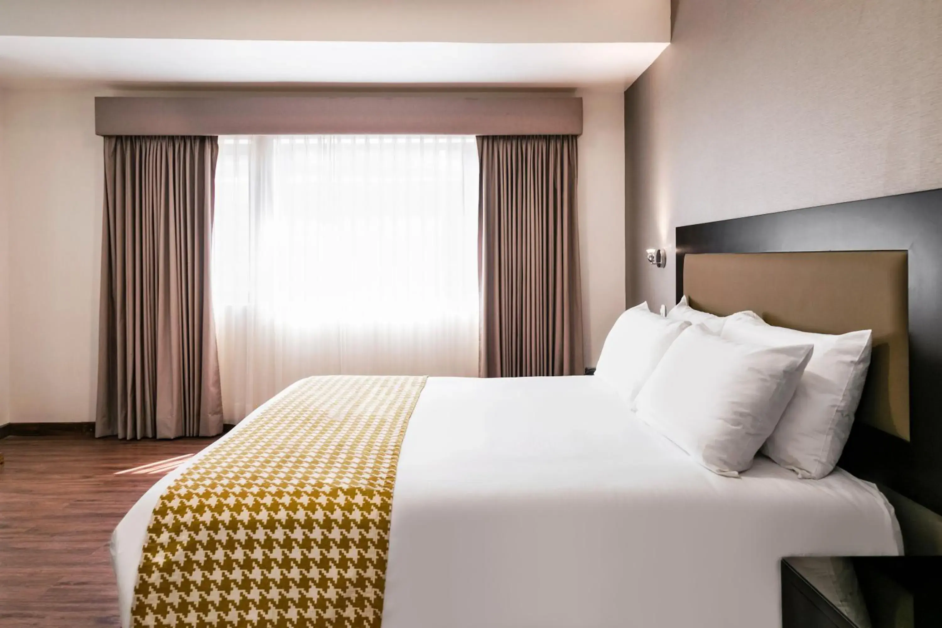 Junior King Suite - Non-Smoking in Wyndham Costa del Sol Piura Junior King Suite - Non-Smoking in Wyndham Costa del Sol Piura