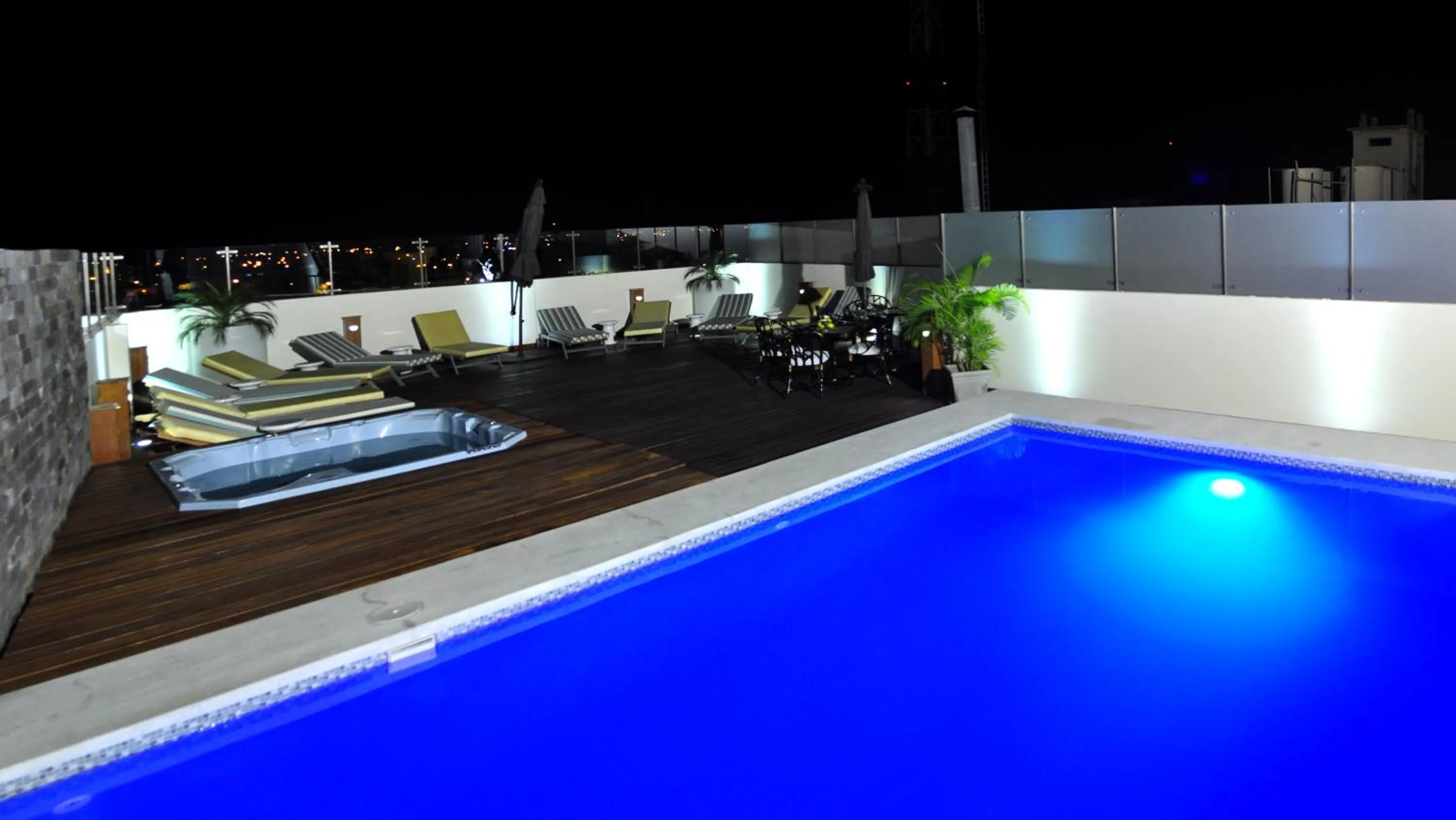 Swimming pool in Wyndham Costa del Sol Piura