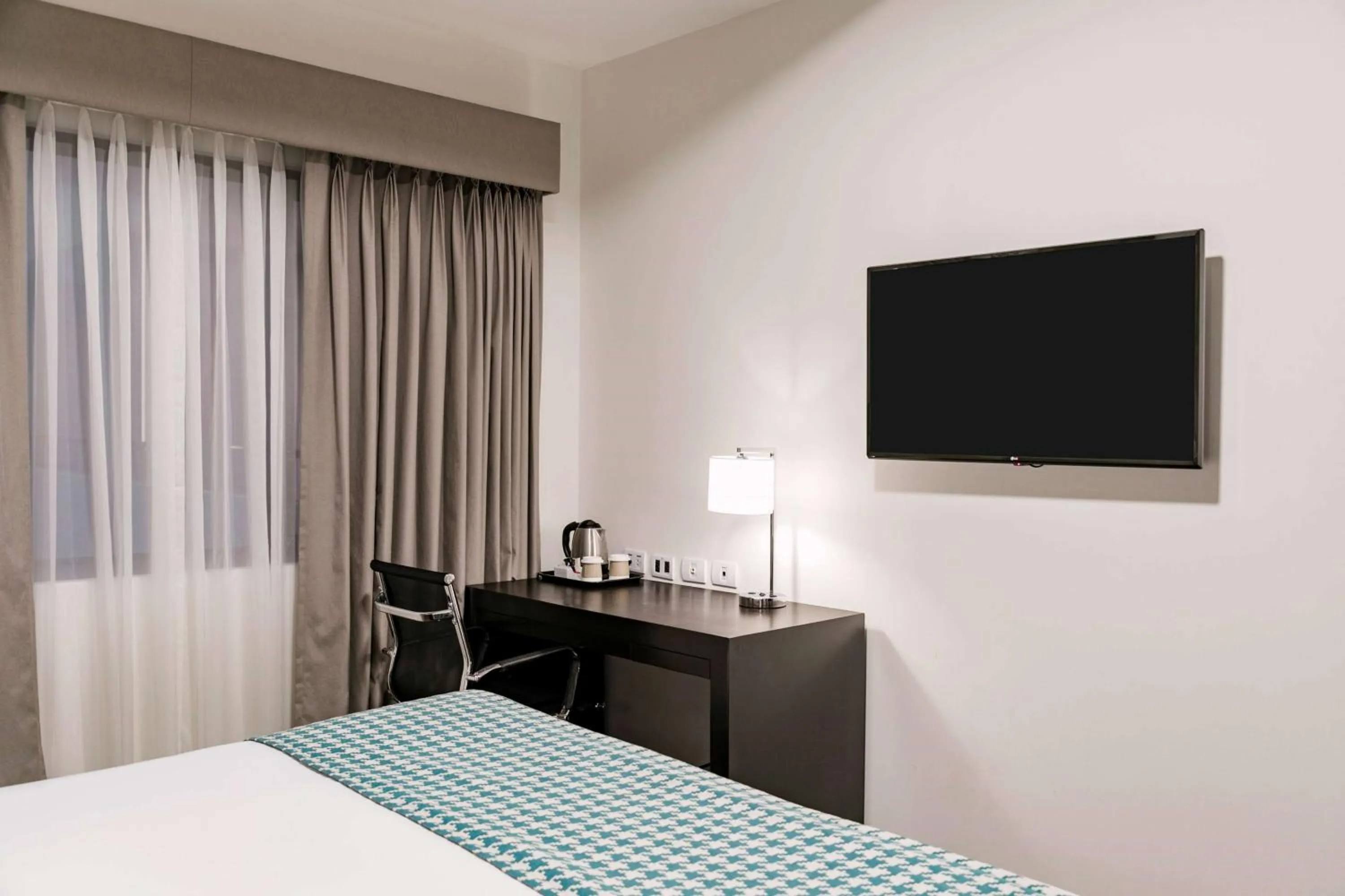 Photo of the whole room, Bed in Wyndham Costa del Sol Piura