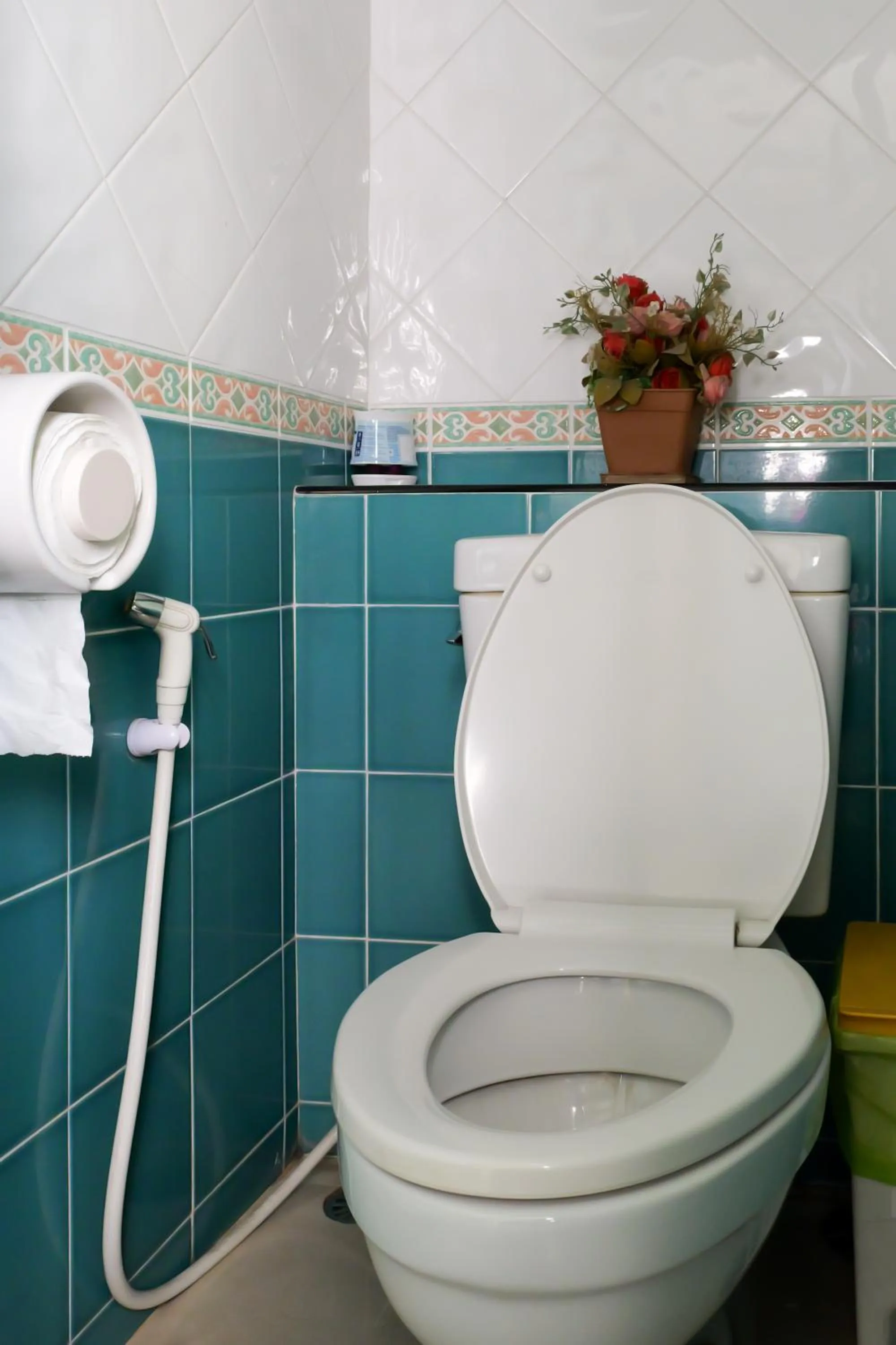 Toilet in โรงแรมมูนแอนด์ซัน Moon and Sun Hotel