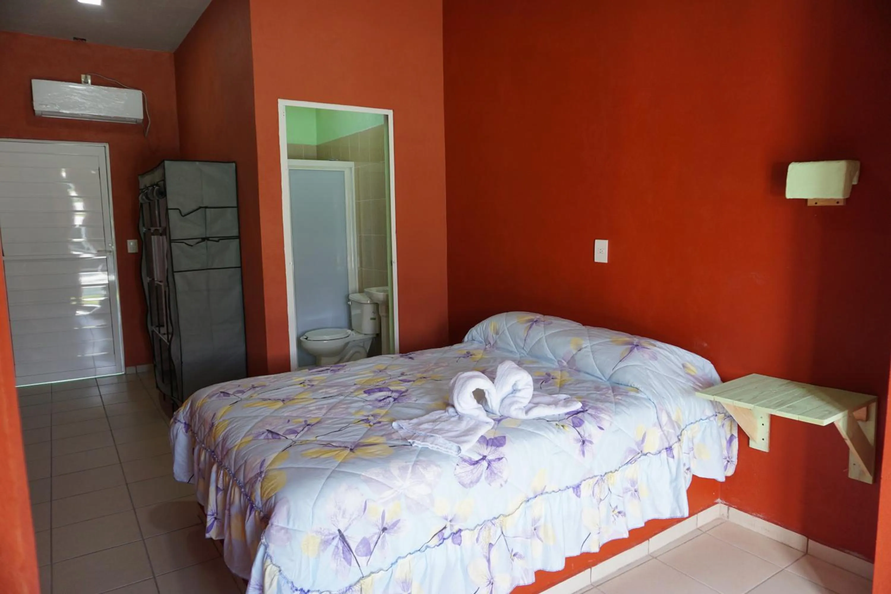 Photo of the whole room, Bed in Velaria